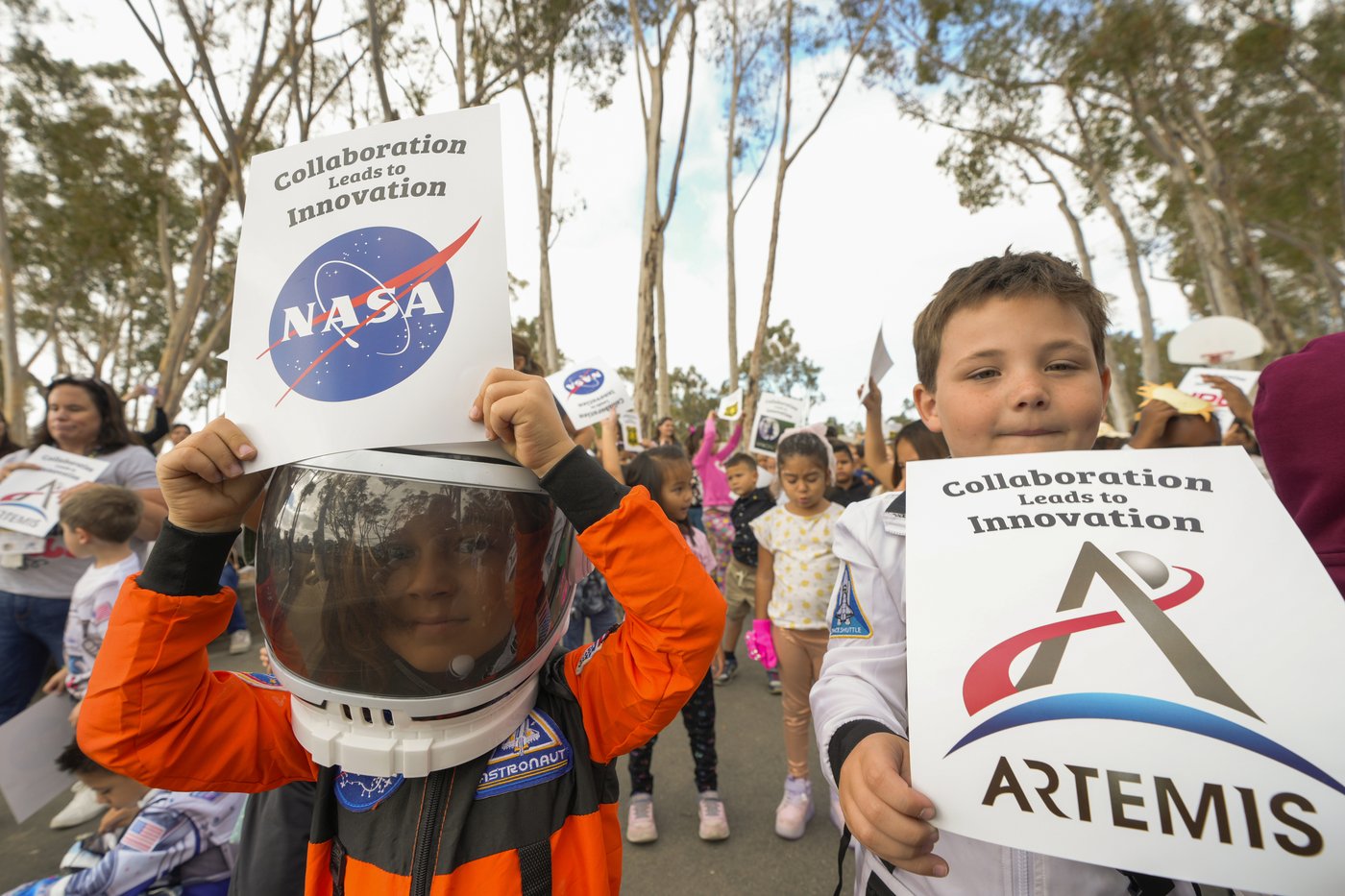 A Southern California school plants a 'Moon Tree' grown with seeds flown in space | iNFOnews.ca