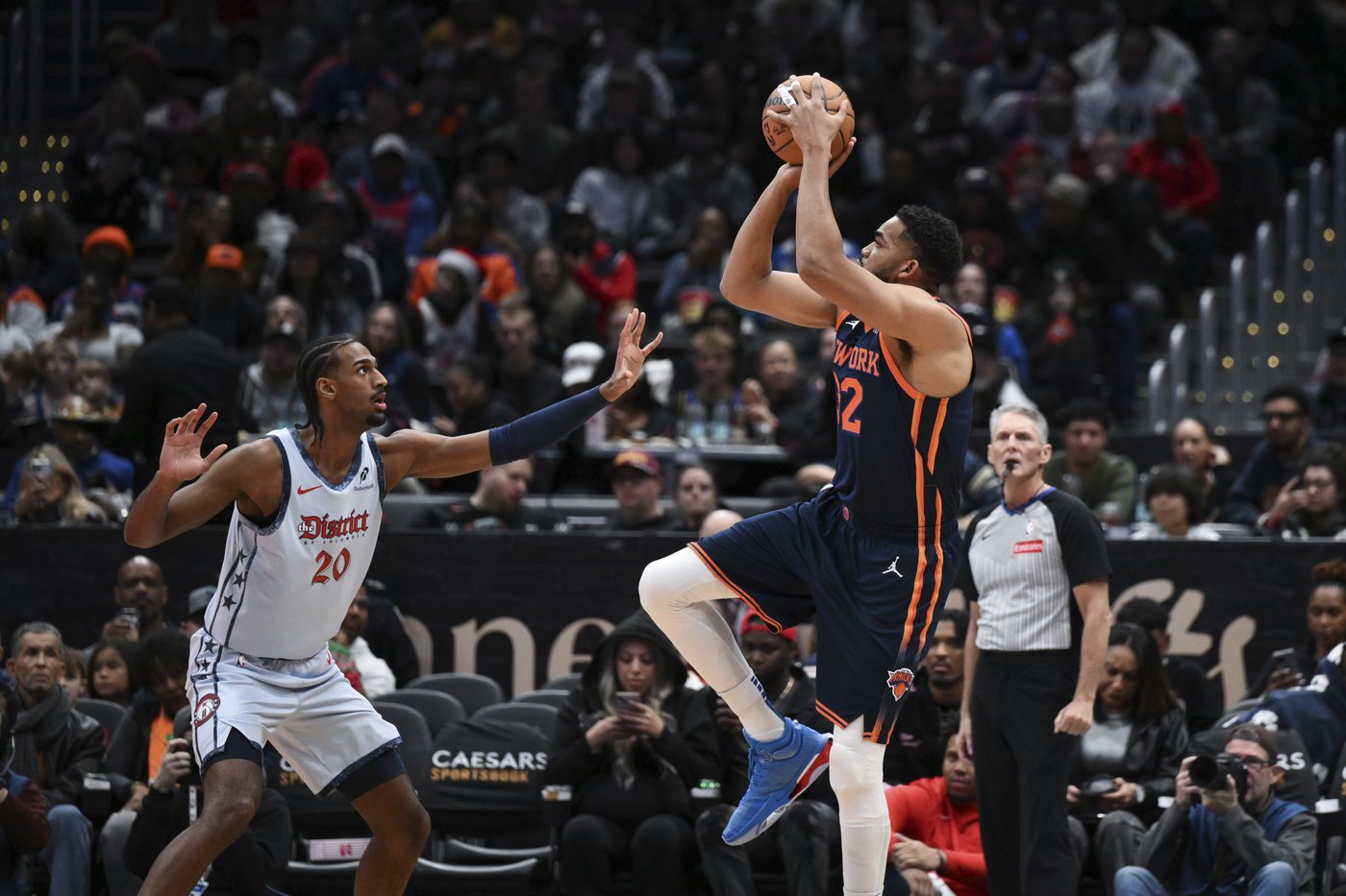 Hart's triple-double, Towns' 32 points lead Knicks to 8th straight win, 126-106 over Wizards | iNFOnews.ca Hart's triple-double, Towns' 32 points lead Knicks to 8th straight win, 126-106 over Wizards | iNFOnews.ca