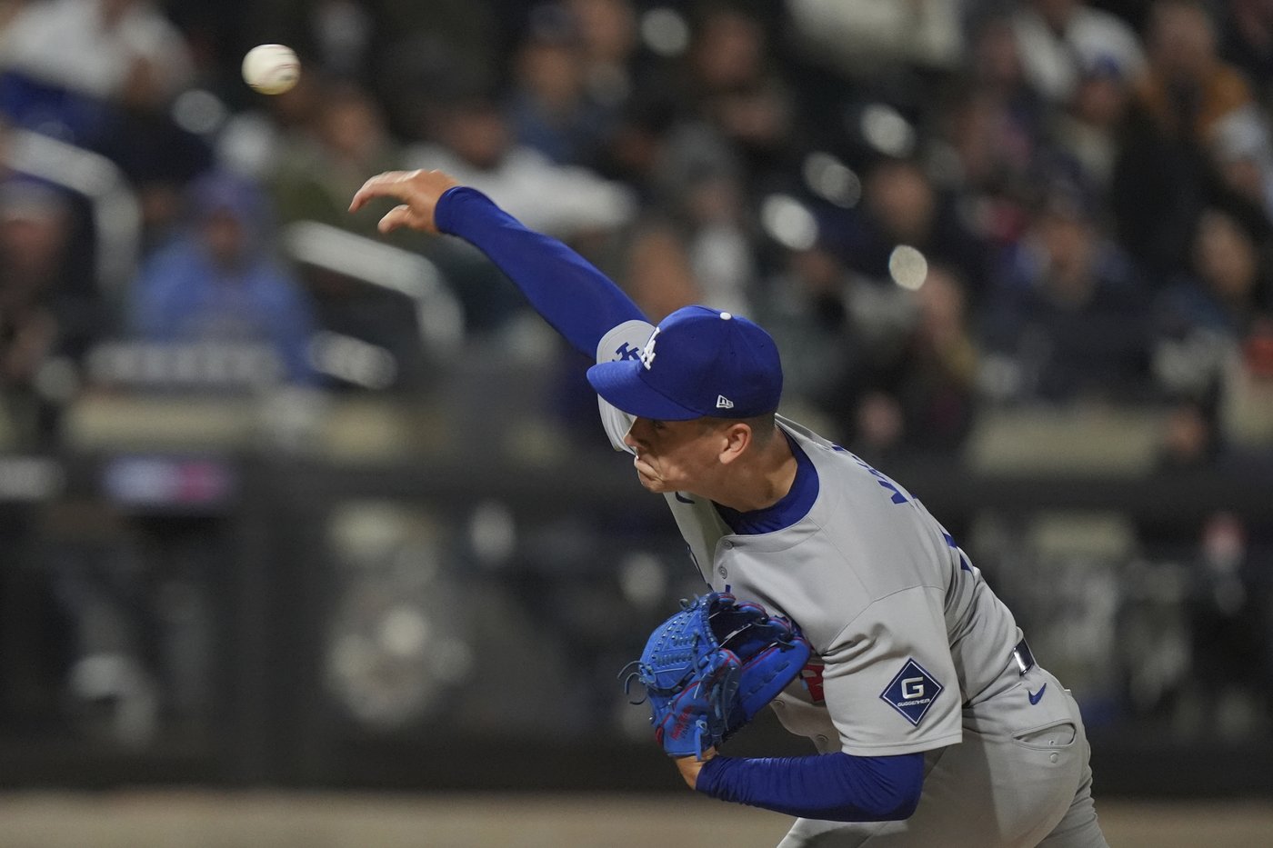 Dodgers sign RHP Chris Stratton and option RHP Bobby Miller to minors | iNFOnews.ca