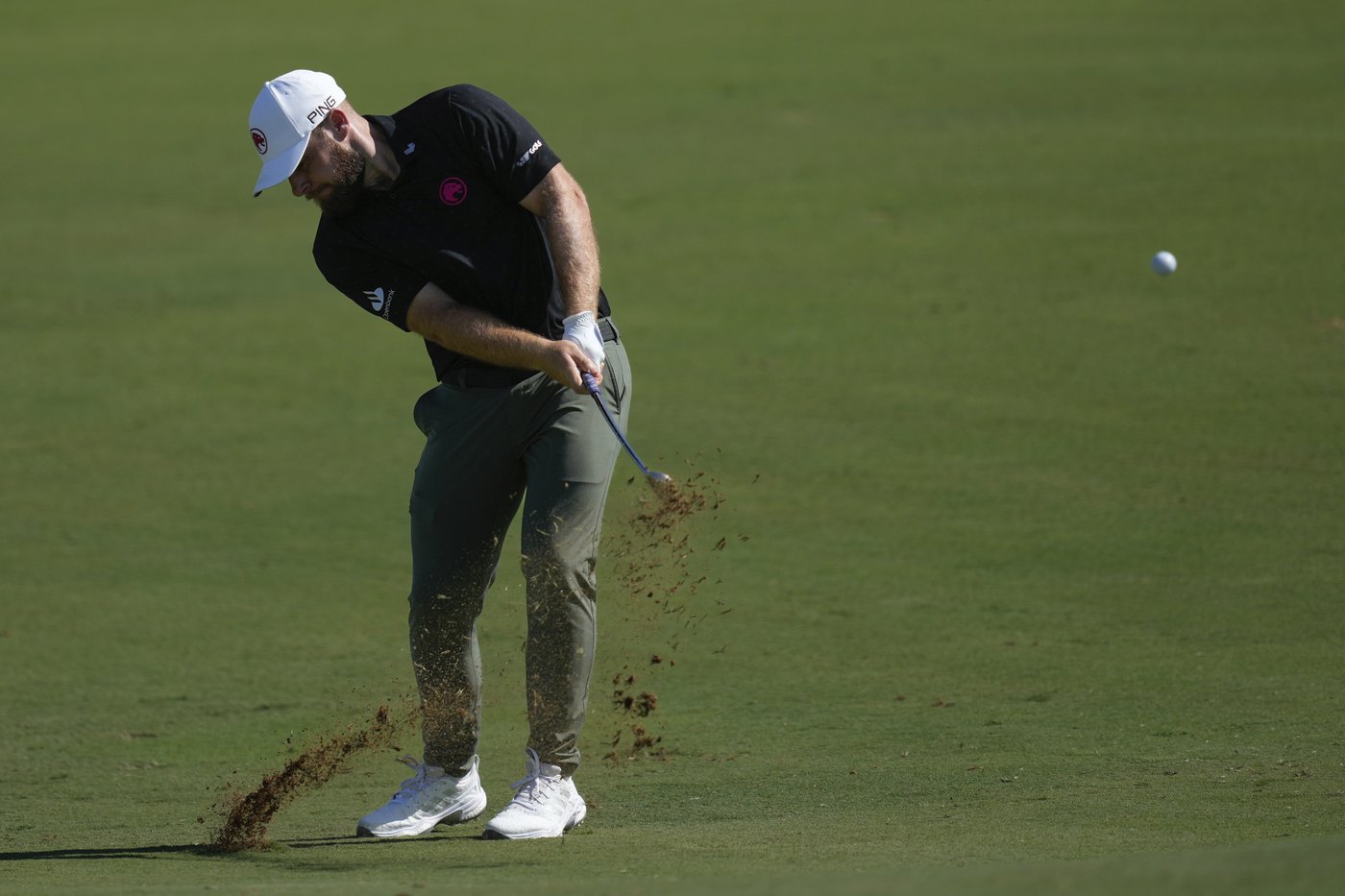 Rory McIlroy tied for lead in Dubai, hot-headed Tyrell Hatton fades | iNFOnews.ca Rory McIlroy tied for lead in Dubai, hot-headed Tyrell Hatton fades | iNFOnews.ca