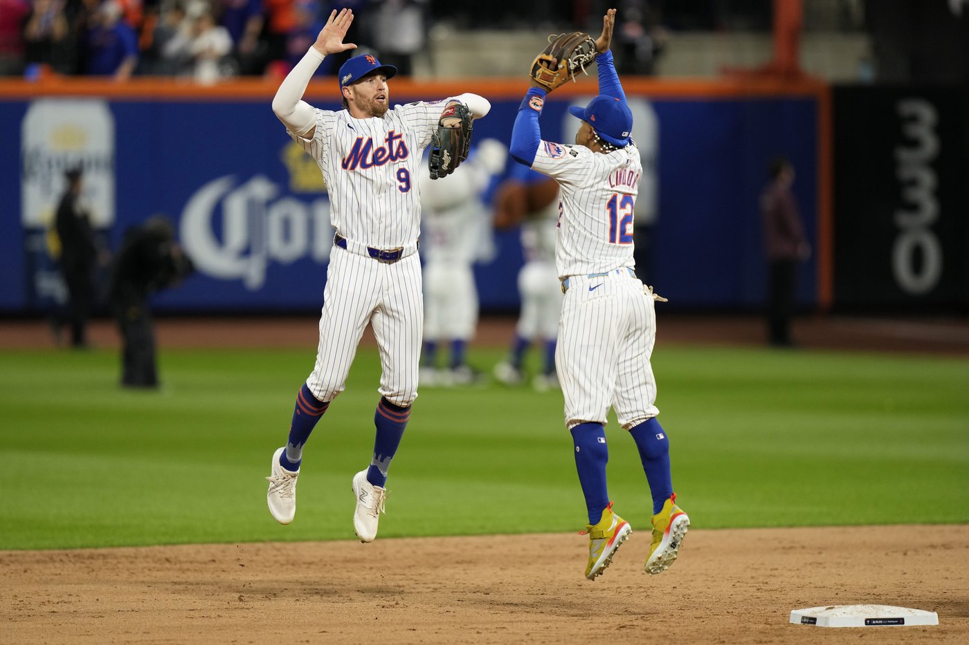 Lindor relishes his 1st home game in a month as Mets trounce Phillies for 2-1 lead in NLDS | iNFOnews.ca Lindor relishes his 1st home game in a month as Mets trounce Phillies for 2-1 lead in NLDS | iNFOnews.ca