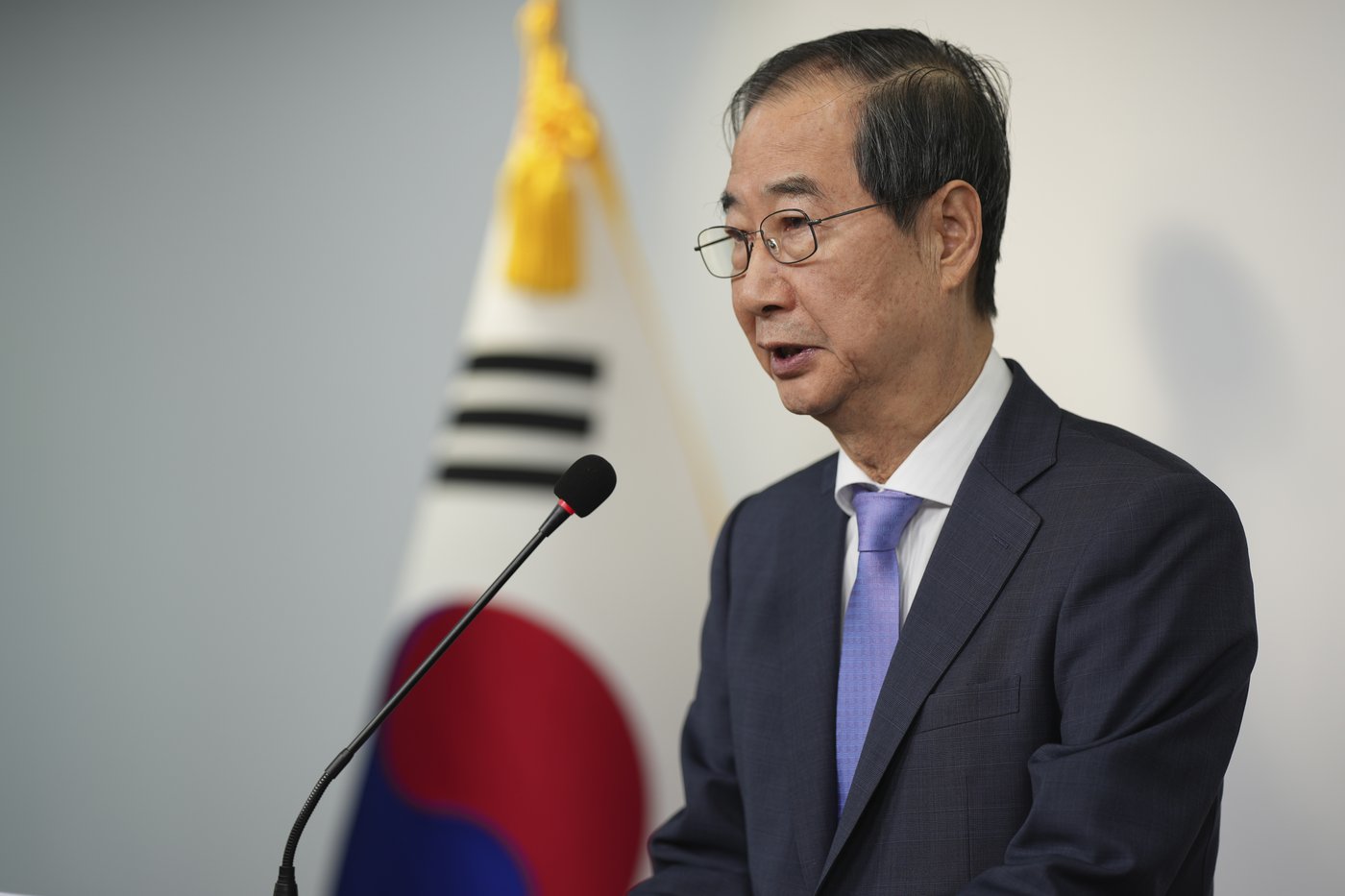 South Korean prosecutors detain ex-defense chief over martial law imposition | iNFOnews.ca South Korean prosecutors detain ex-defense chief over martial law imposition | iNFOnews.ca