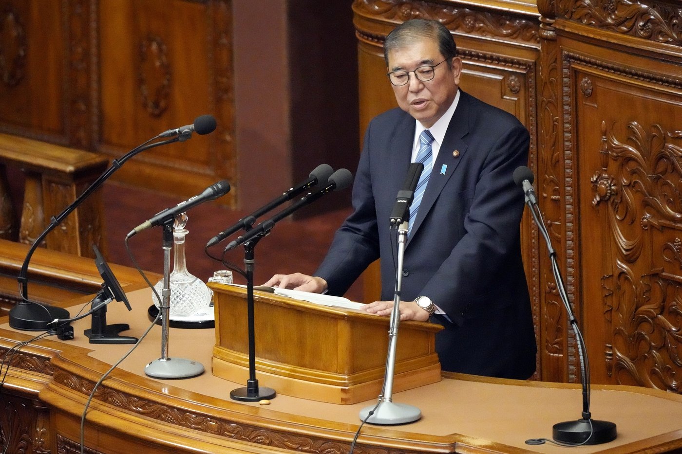 Embattled Japan leader vows to cooperate with long-ignored opposition in bid to save his government | iNFOnews.ca