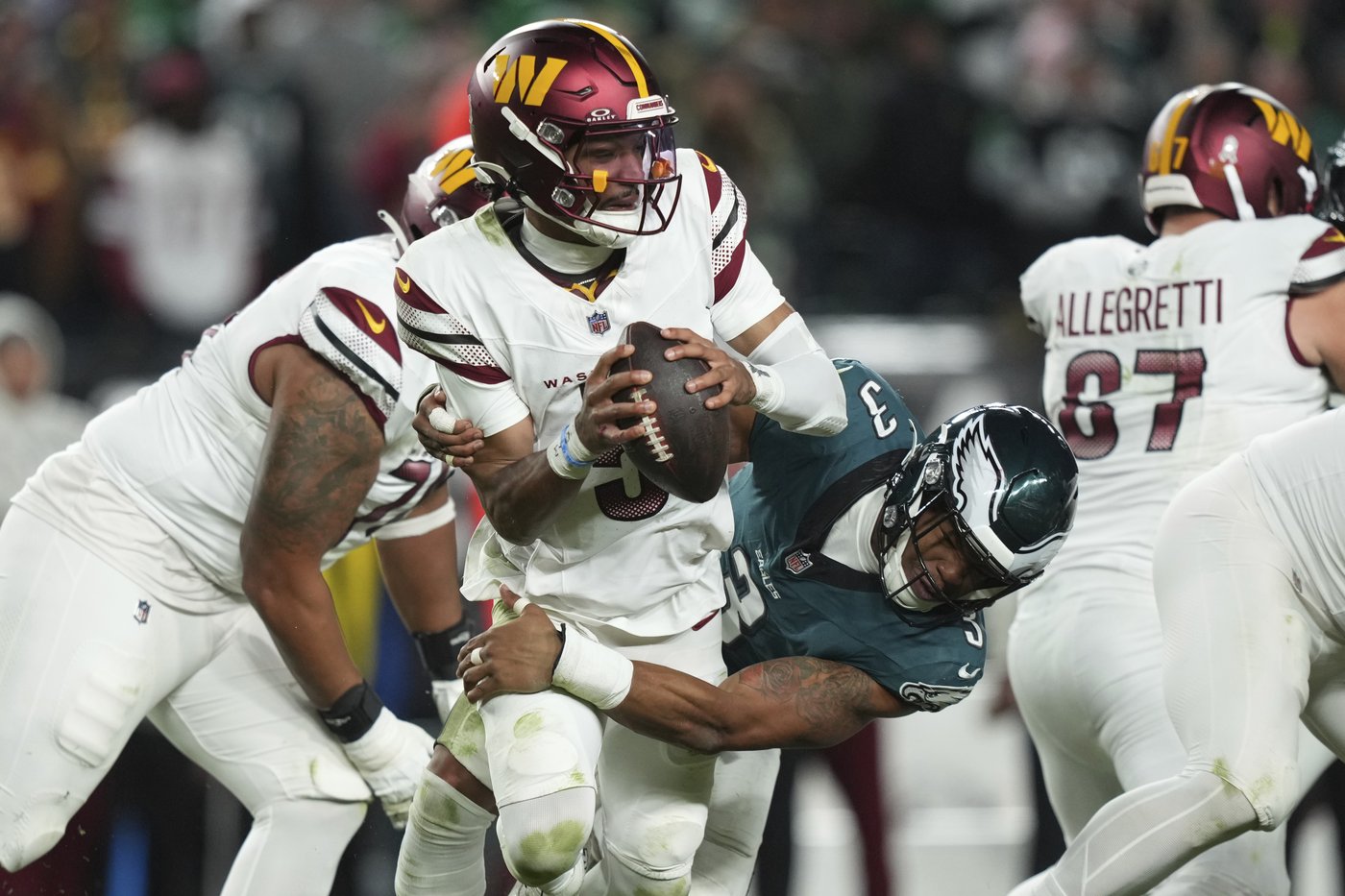 Saquon Barkley runs for 2 TDs, Eagles beat Commanders 26-18 to stretch NFC East lead | iNFOnews.ca Saquon Barkley runs for 2 TDs, Eagles beat Commanders 26-18 to stretch NFC East lead | iNFOnews.ca