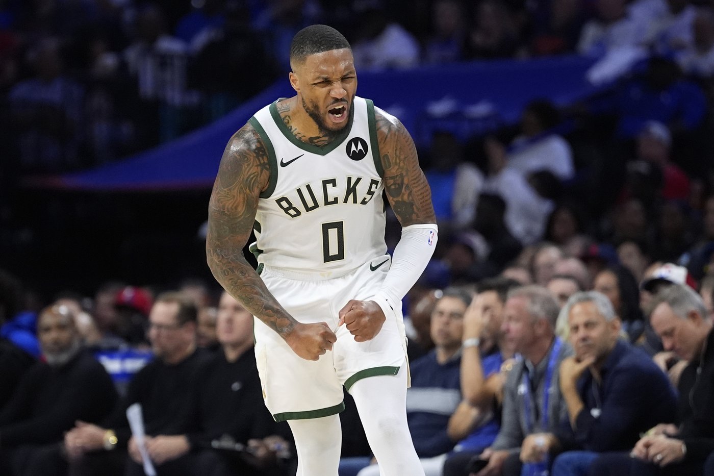 Bucks get double-figure scoring from six players in win over 76ers | iNFOnews.ca