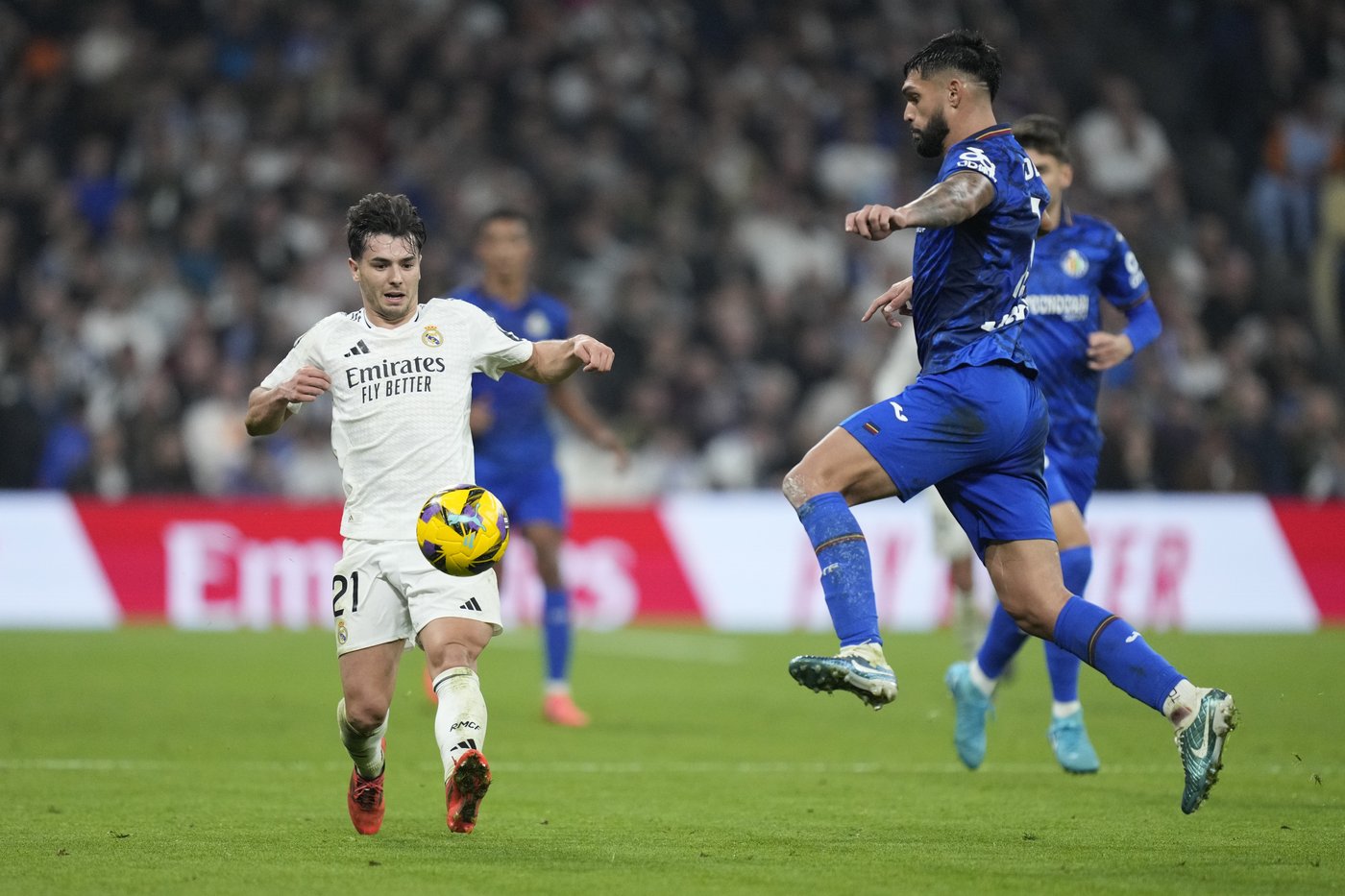 Mbappé and Bellingham respond to unhappy fans with goals in Real Madrid's 2-0 win over Getafe | iNFOnews.ca Mbappé and Bellingham respond to unhappy fans with goals in Real Madrid's 2-0 win over Getafe | iNFOnews.ca