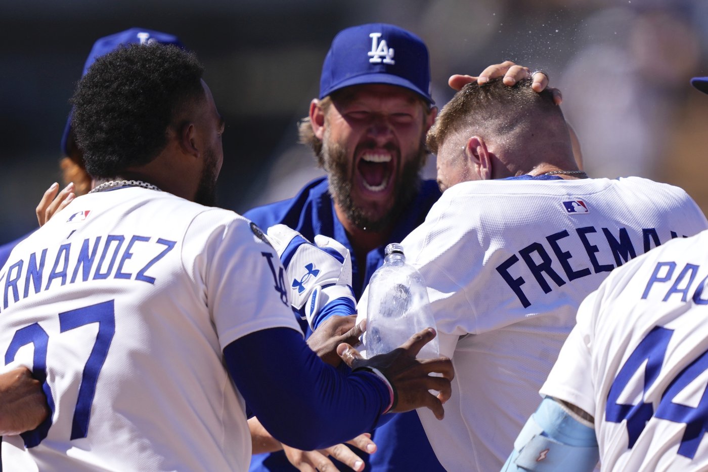 Ohtani homers in 5th straight game, Freeman drives in 2 runs in the 9th as Dodgers beat Twins 4-3 | iNFOnews.ca