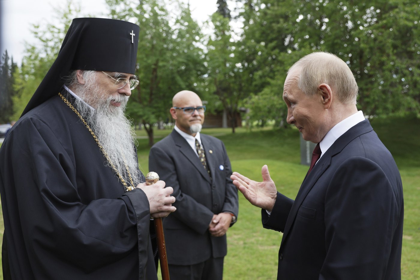 Orthodox archbishop apologizes to anyone pained by his meeting with Putin | iNFOnews.ca