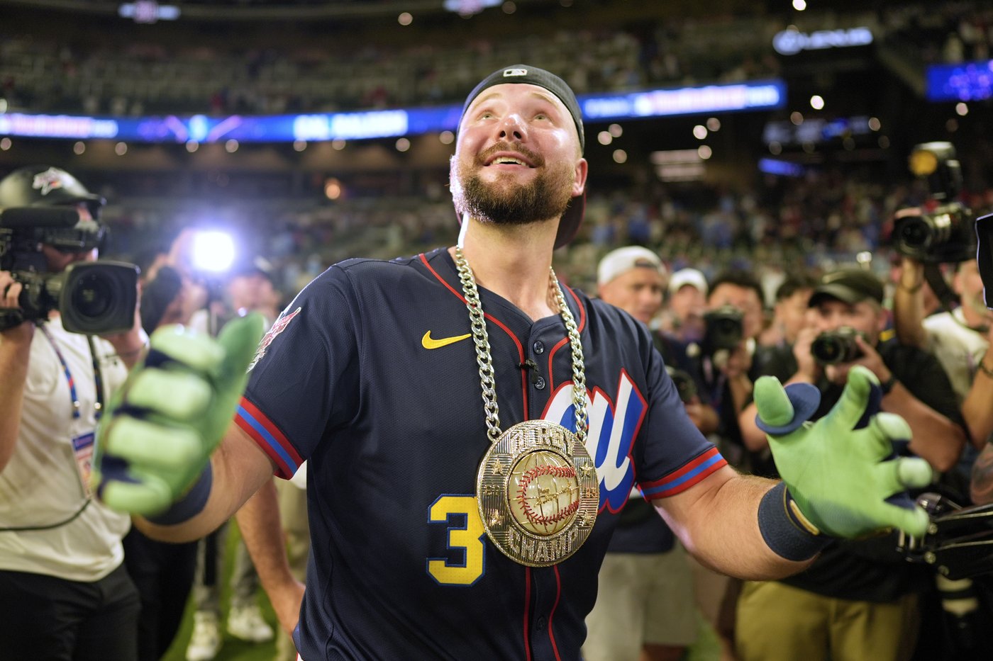 Cal Raleigh's Home Run Derby win boosts ESPN ratings by 5% | iNFOnews.ca