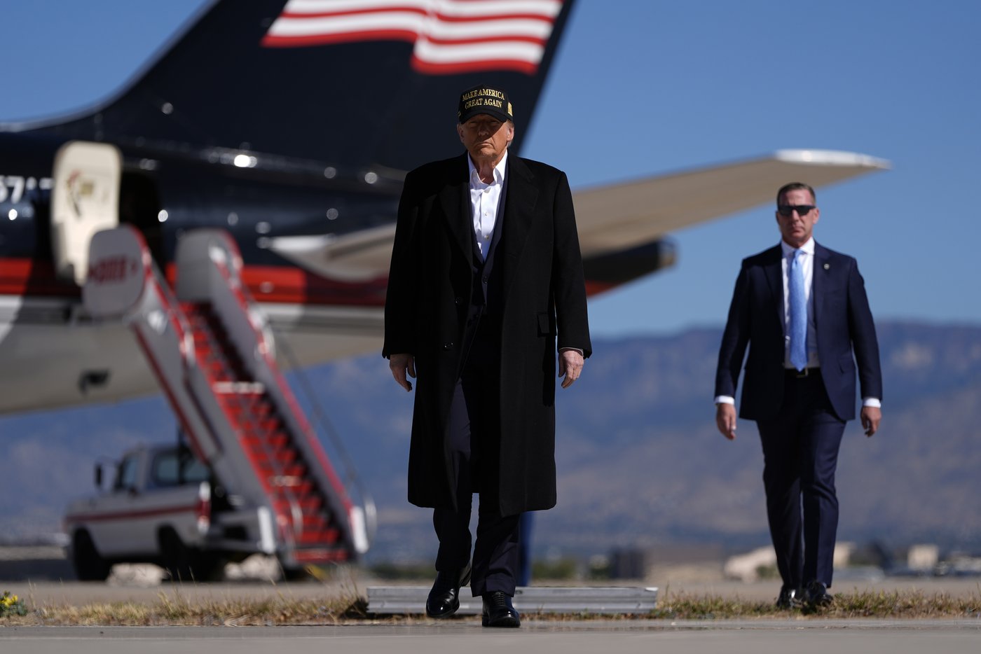 PHOTO COLLECTION: AP Top Photos of the Day, Thursday, October 31, 2024 | iNFOnews.ca