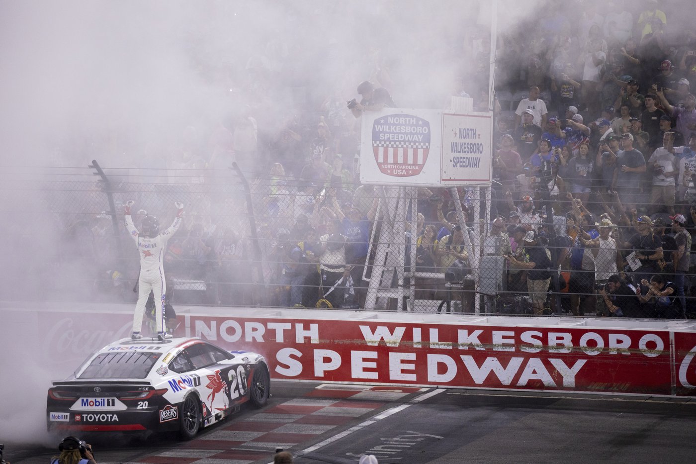Christopher Bell beats Joey Logano in action-packed NASCAR All-Star Race | iNFOnews.ca Christopher Bell beats Joey Logano in action-packed NASCAR All-Star Race | iNFOnews.ca