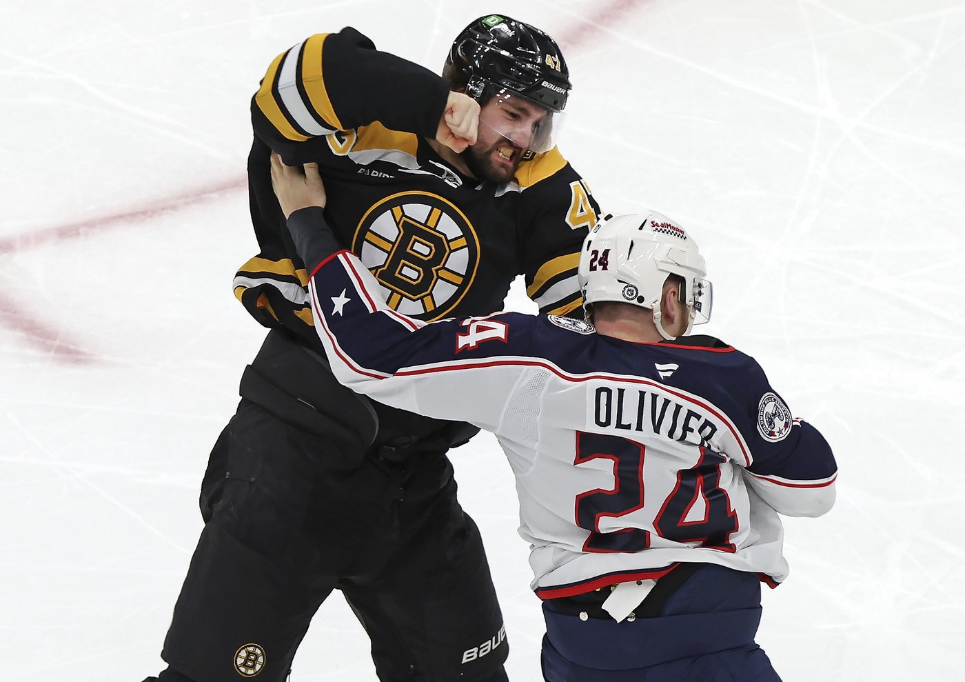 Jeremy Swayman stops 18 shots, David Pastrnak scores on breakaway as Bruins beat Columbus, 4-0 | iNFOnews.ca