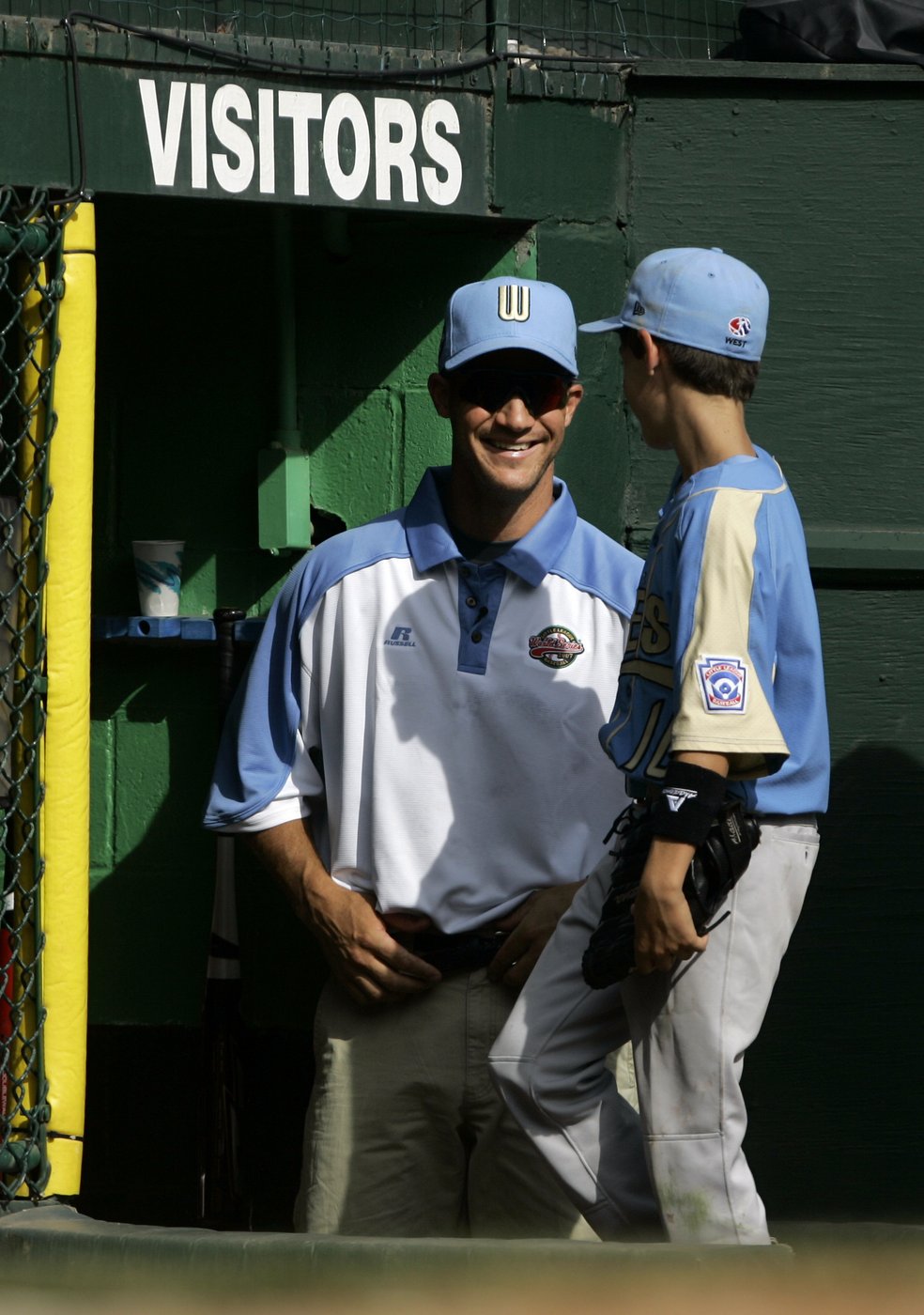 Cody Bellinger experienced World Series title with dad Clay at old Yankee Stadium | iNFOnews.ca Cody Bellinger experienced World Series title with dad Clay at old Yankee Stadium | iNFOnews.ca