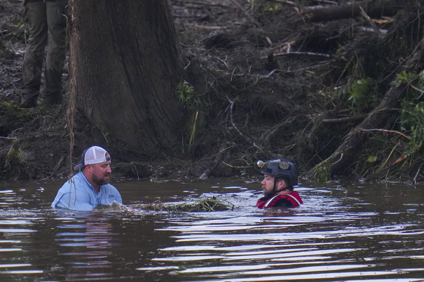 PHOTO COLLECTION: Texas floods leave dozens dead and missing as rescuers search devastated landscape | iNFOnews.ca PHOTO COLLECTION: Texas floods leave dozens dead and missing as rescuers search devastated landscape | iNFOnews.ca