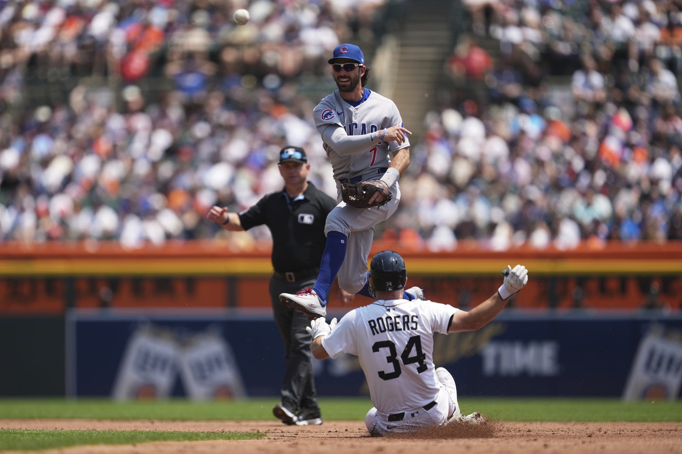 Seiya Suzuki hits two of the five Cubs home runs in a 6-1 win over the Tigers | iNFOnews.ca