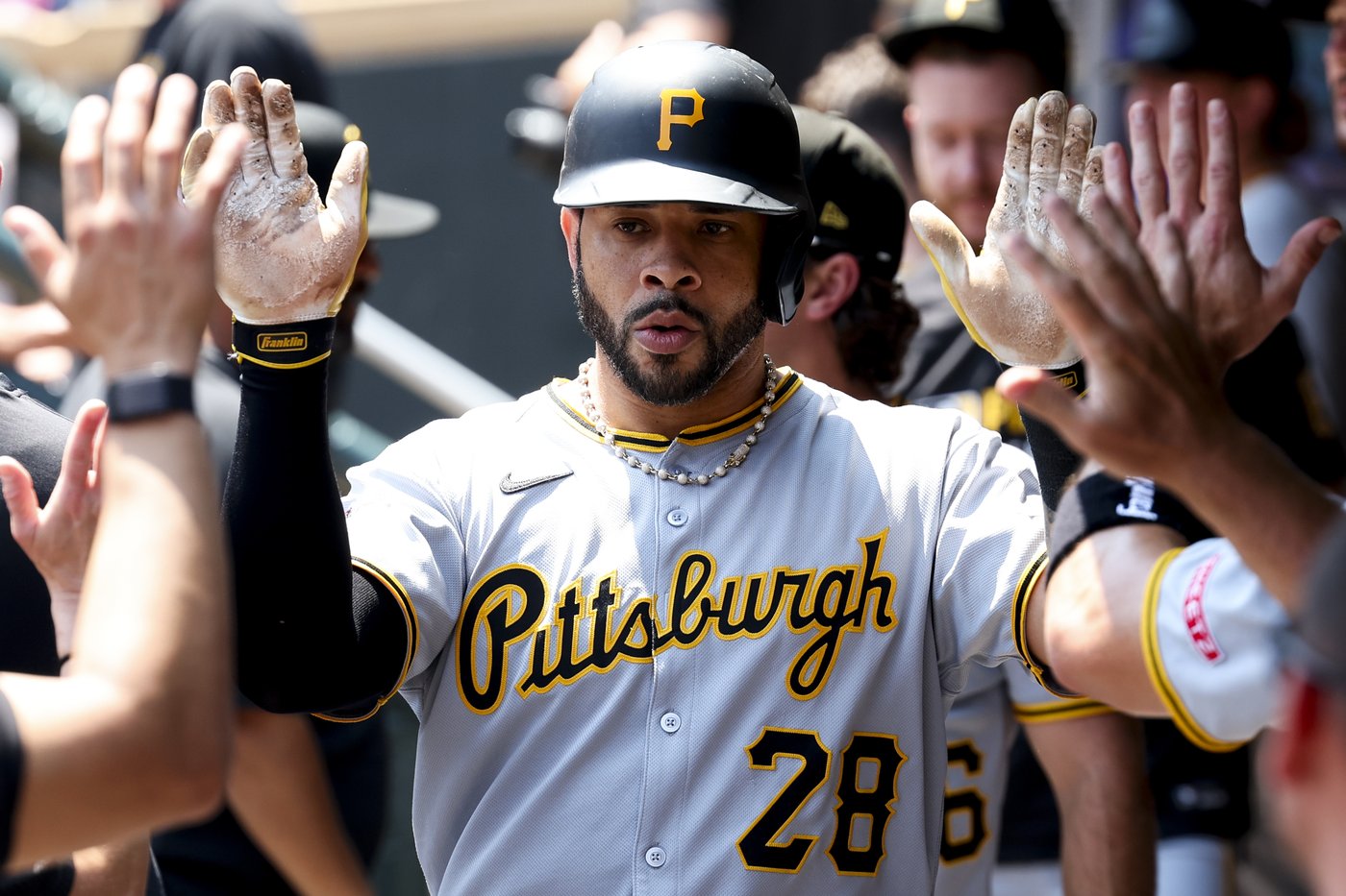 Pirates slip past Twins for 2-1 victory to end 8-game skid | iNFOnews.ca Pirates slip past Twins for 2-1 victory to end 8-game skid | iNFOnews.ca