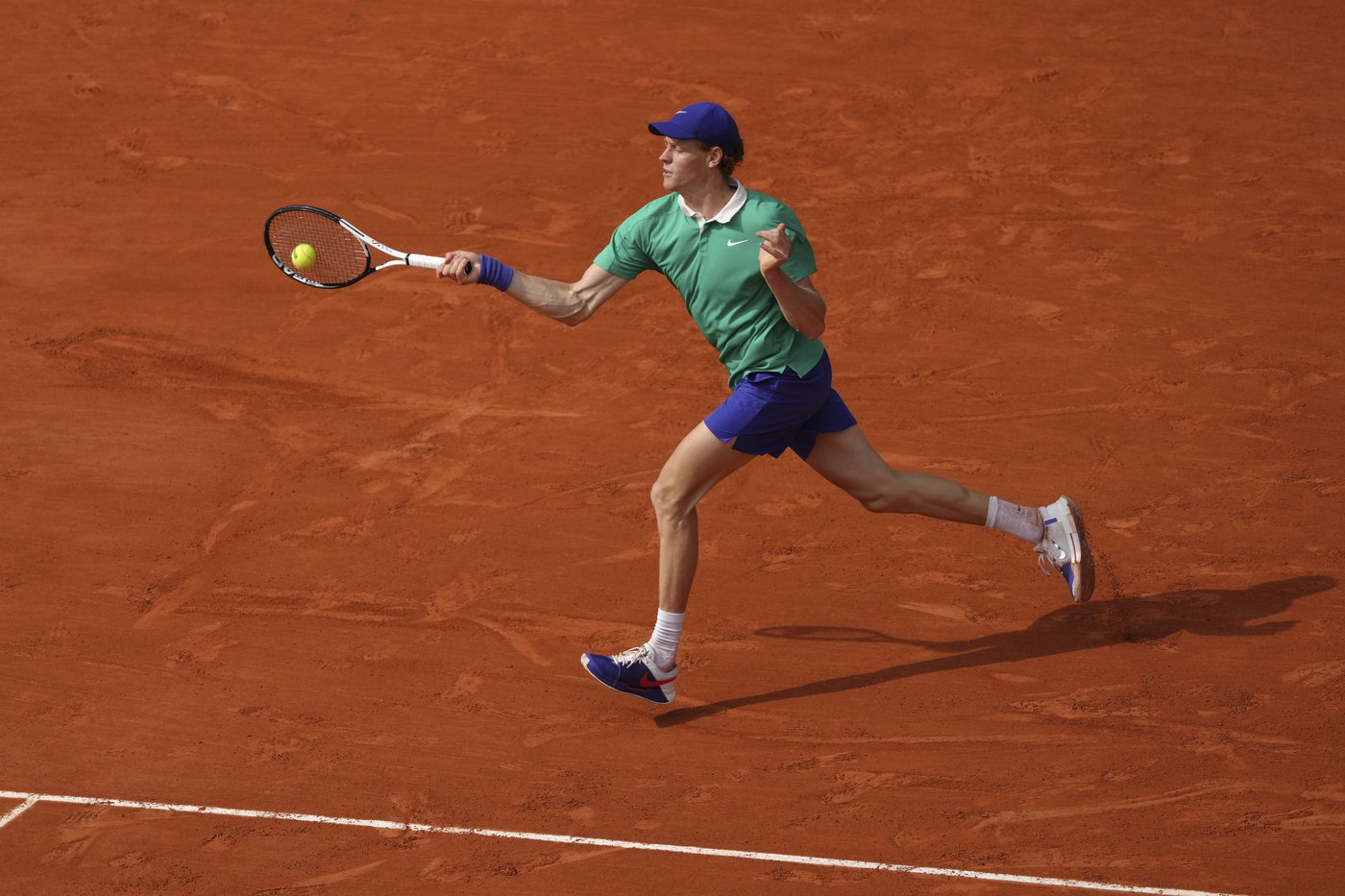Carlos Alcaraz wins French Open final in five sets after saving 3 match points against Jannik Sinner | iNFOnews.ca Carlos Alcaraz wins French Open final in five sets after saving 3 match points against Jannik Sinner | iNFOnews.ca