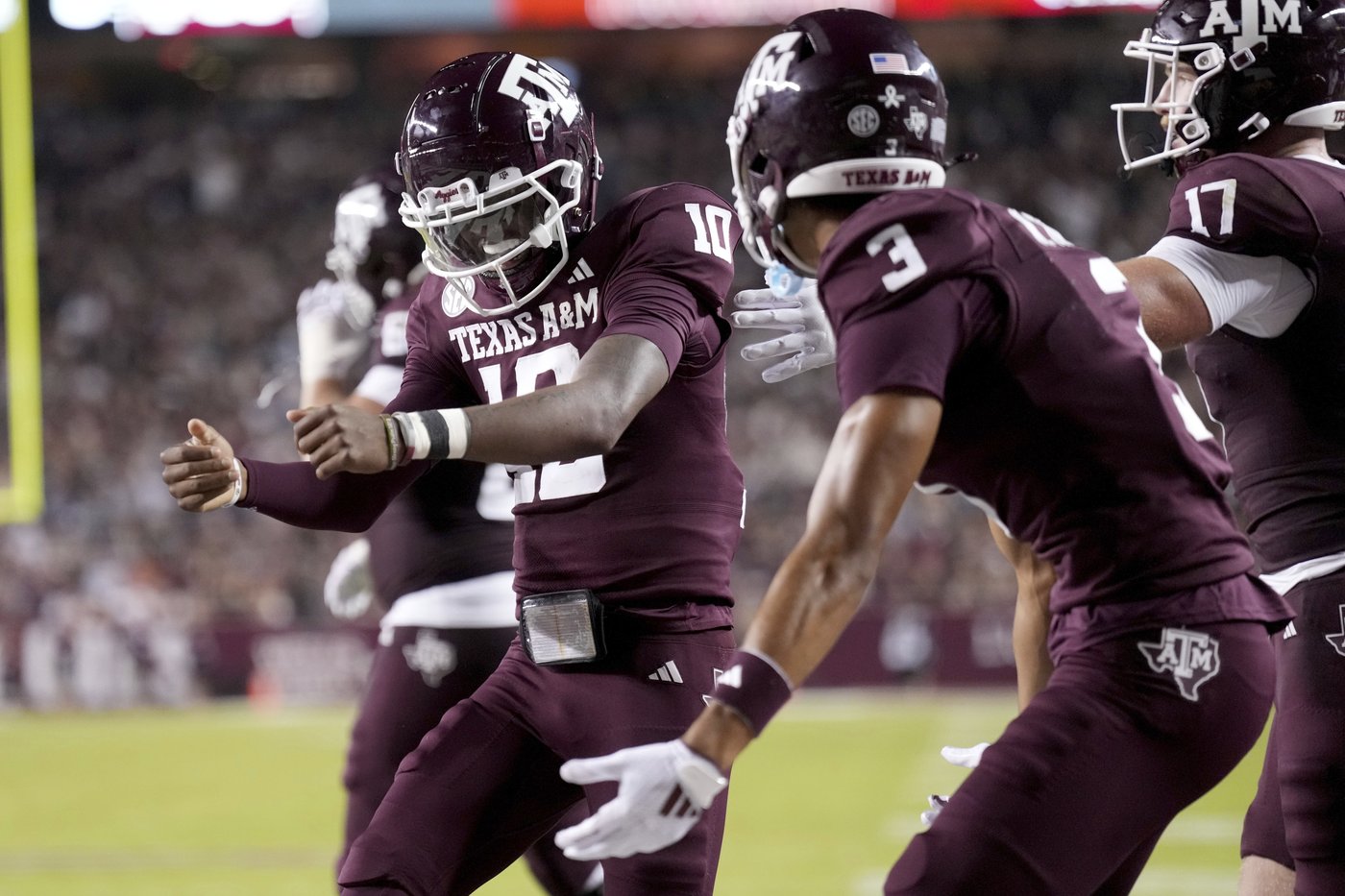 No. 15 Texas A&M visits struggling Auburn with SEC title and playoff hopes on the line | iNFOnews.ca