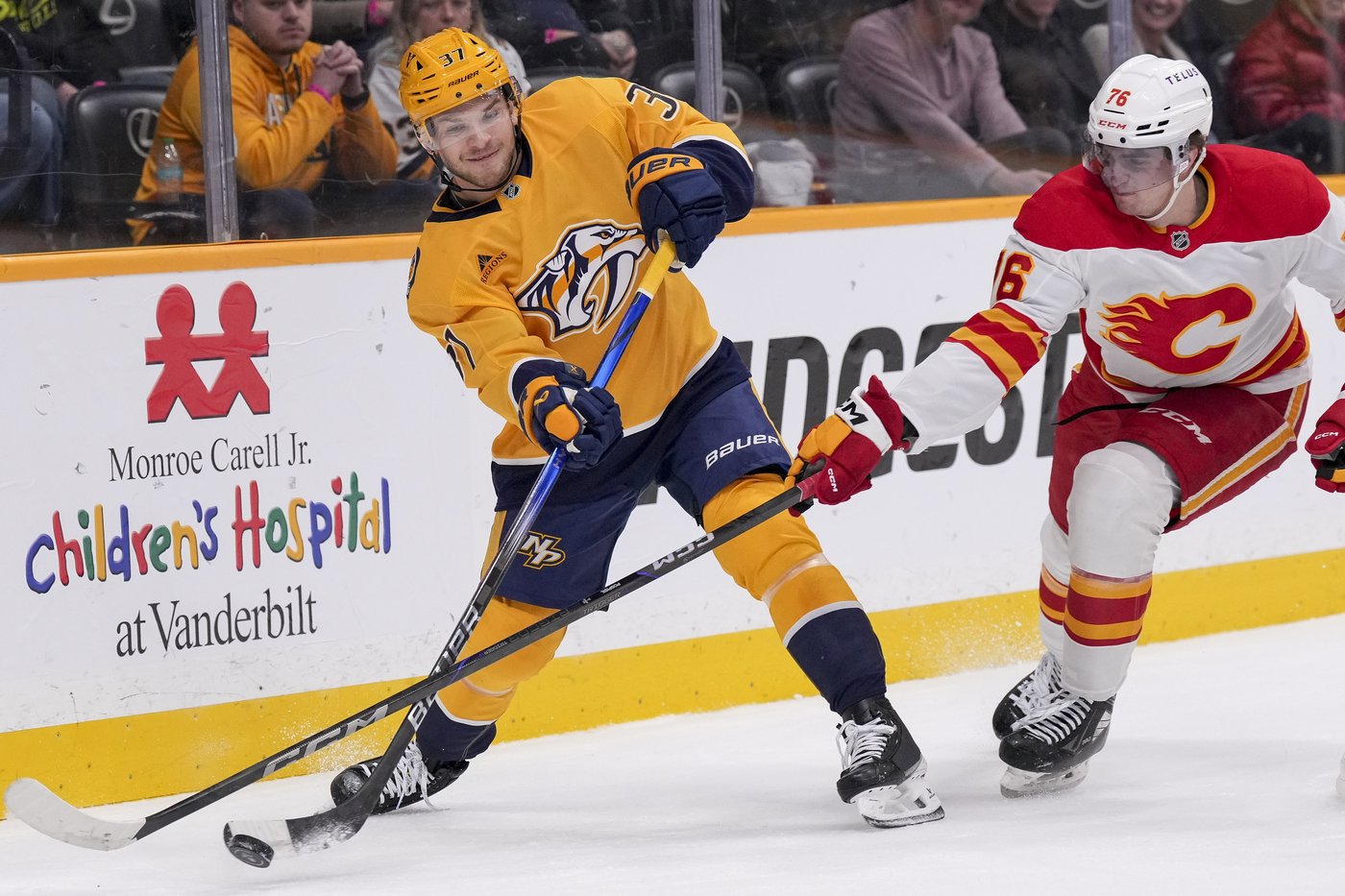 Huberdeau, Rooney lead Flames over Predators 4-3, snap eight-game road skid | iNFOnews.ca