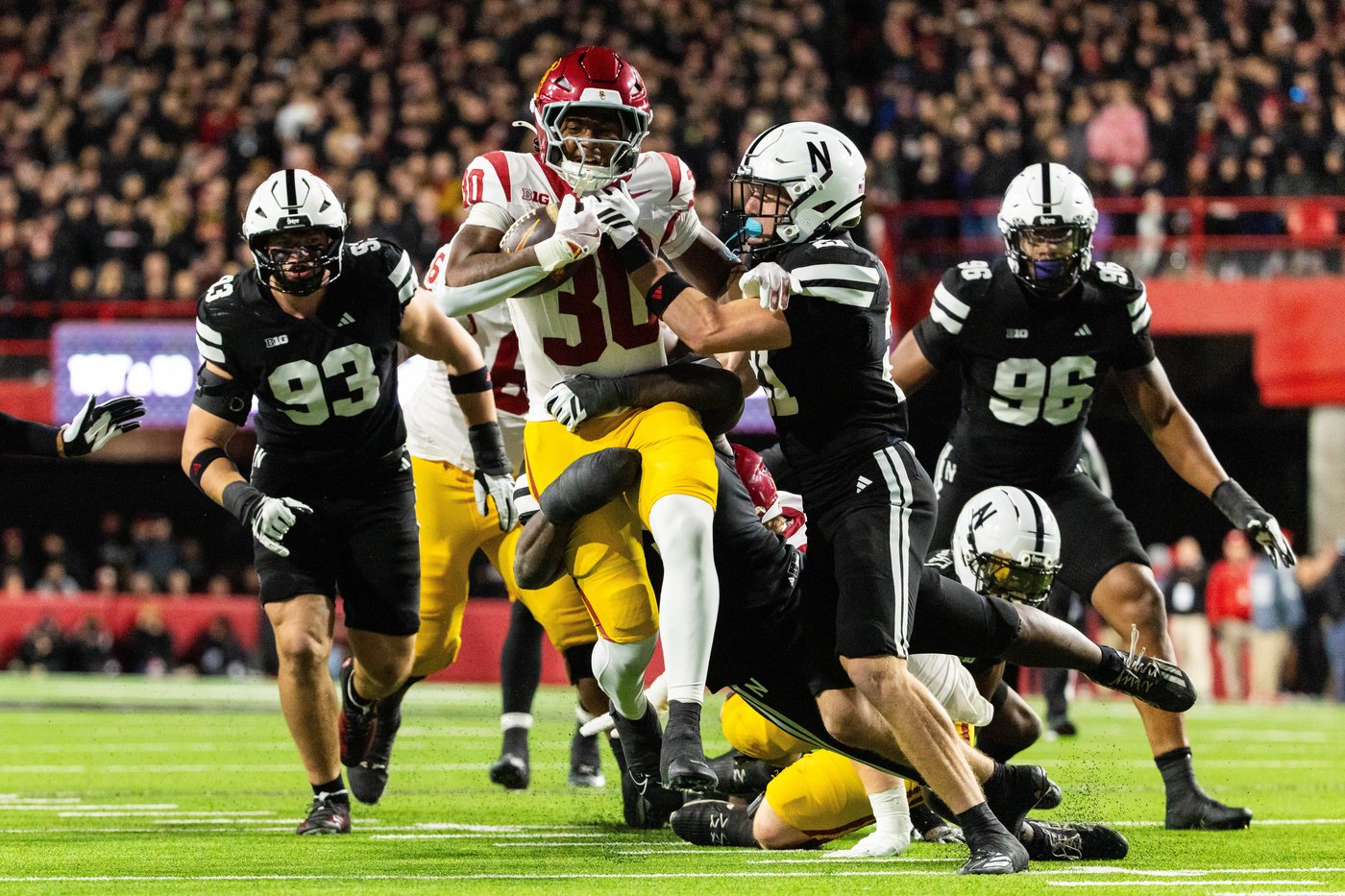 No. 23 USC comes back in 2nd half to beat Nebraska 21-17 and extend Huskers' losing streak vs Top 25 | iNFOnews.ca No. 23 USC comes back in 2nd half to beat Nebraska 21-17 and extend Huskers' losing streak vs Top 25 | iNFOnews.ca