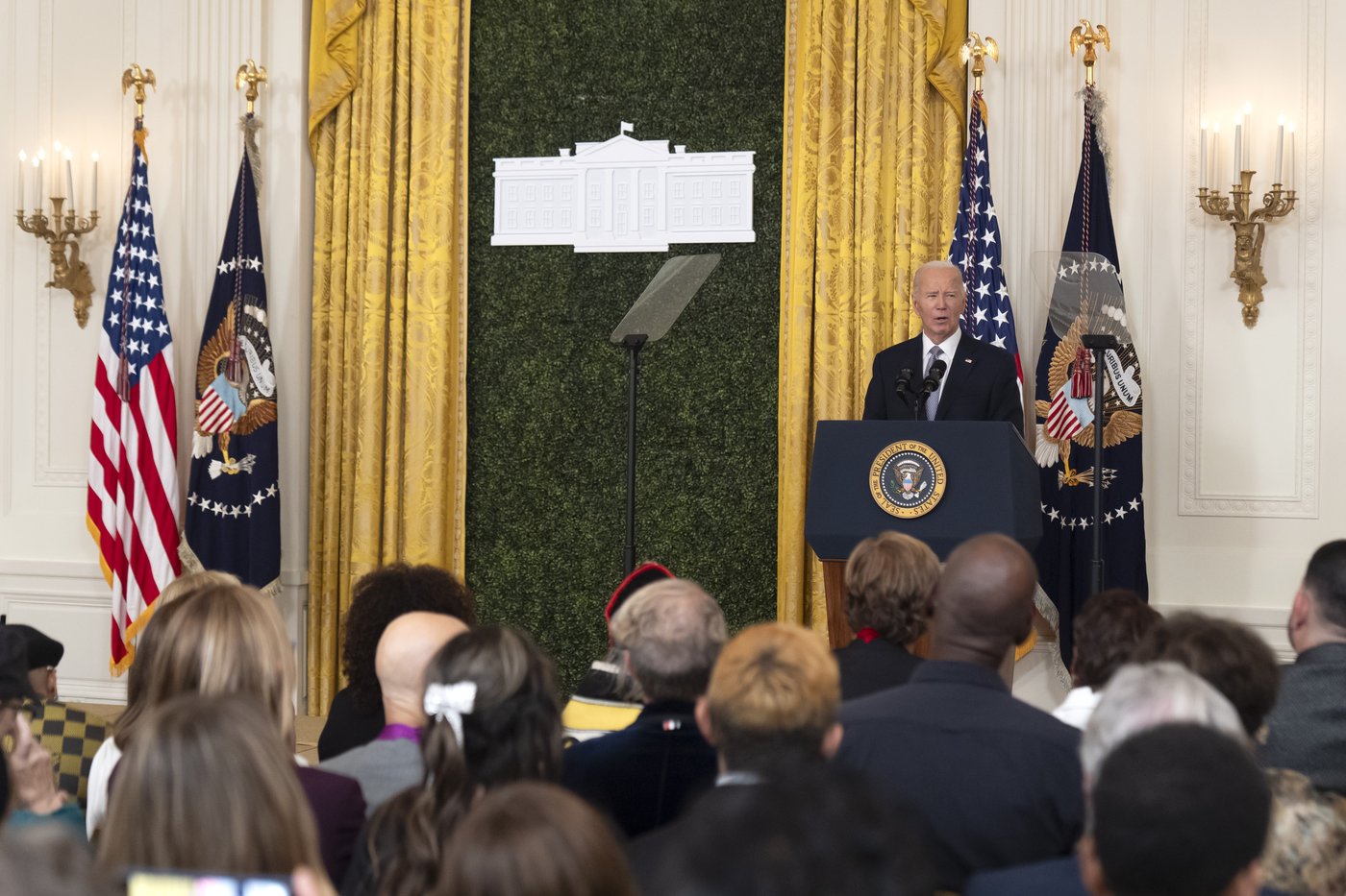 Spielberg, Spike Lee and Queen Latifah among standouts in US arts and humanities honored by Biden | iNFOnews.ca Spielberg, Spike Lee and Queen Latifah among standouts in US arts and humanities honored by Biden | iNFOnews.ca