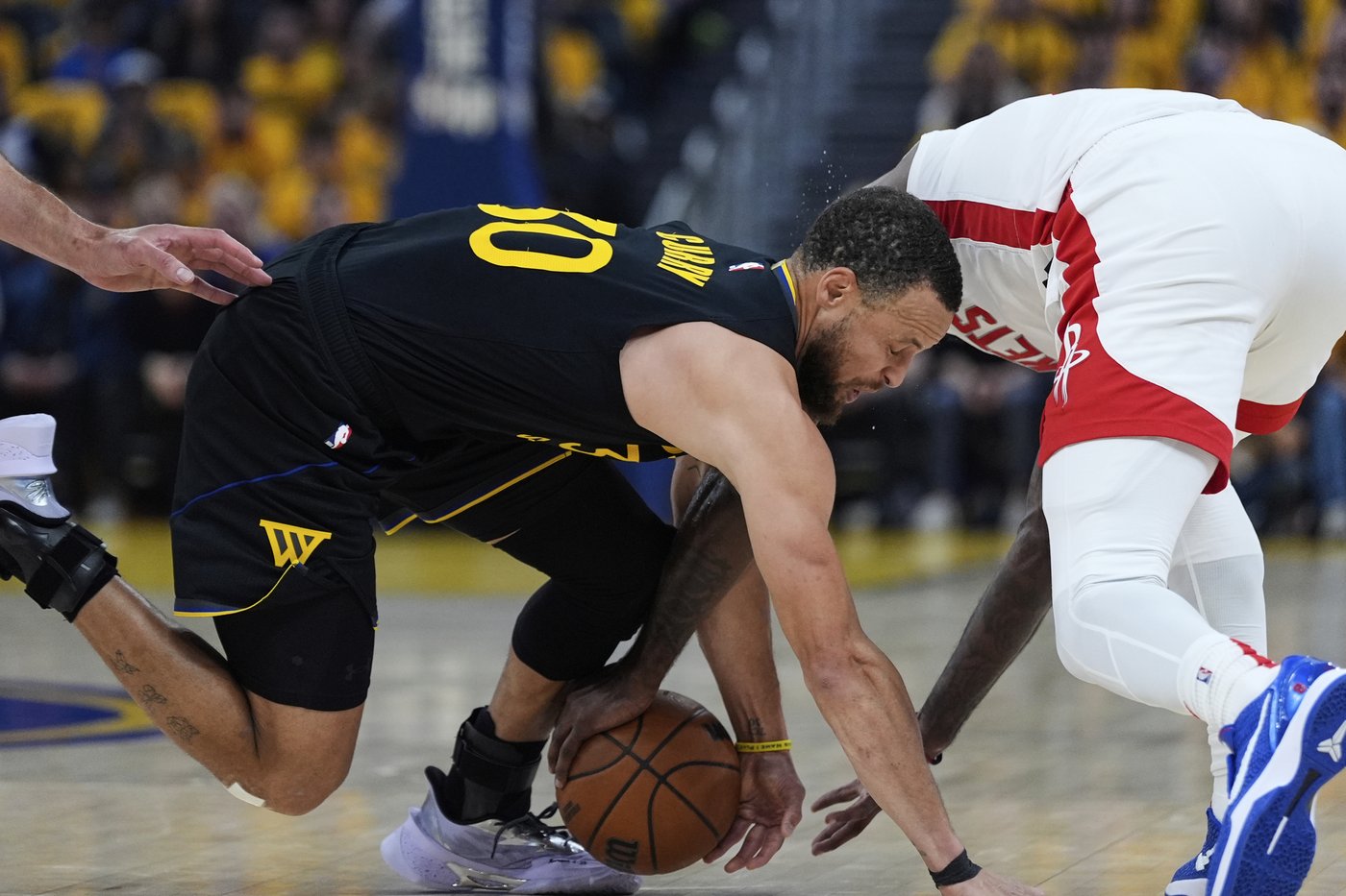 Fred VanVleet and the Rockets force a deciding Game 7 by beating the Warriors 115-107 in Game 6 | iNFOnews.ca