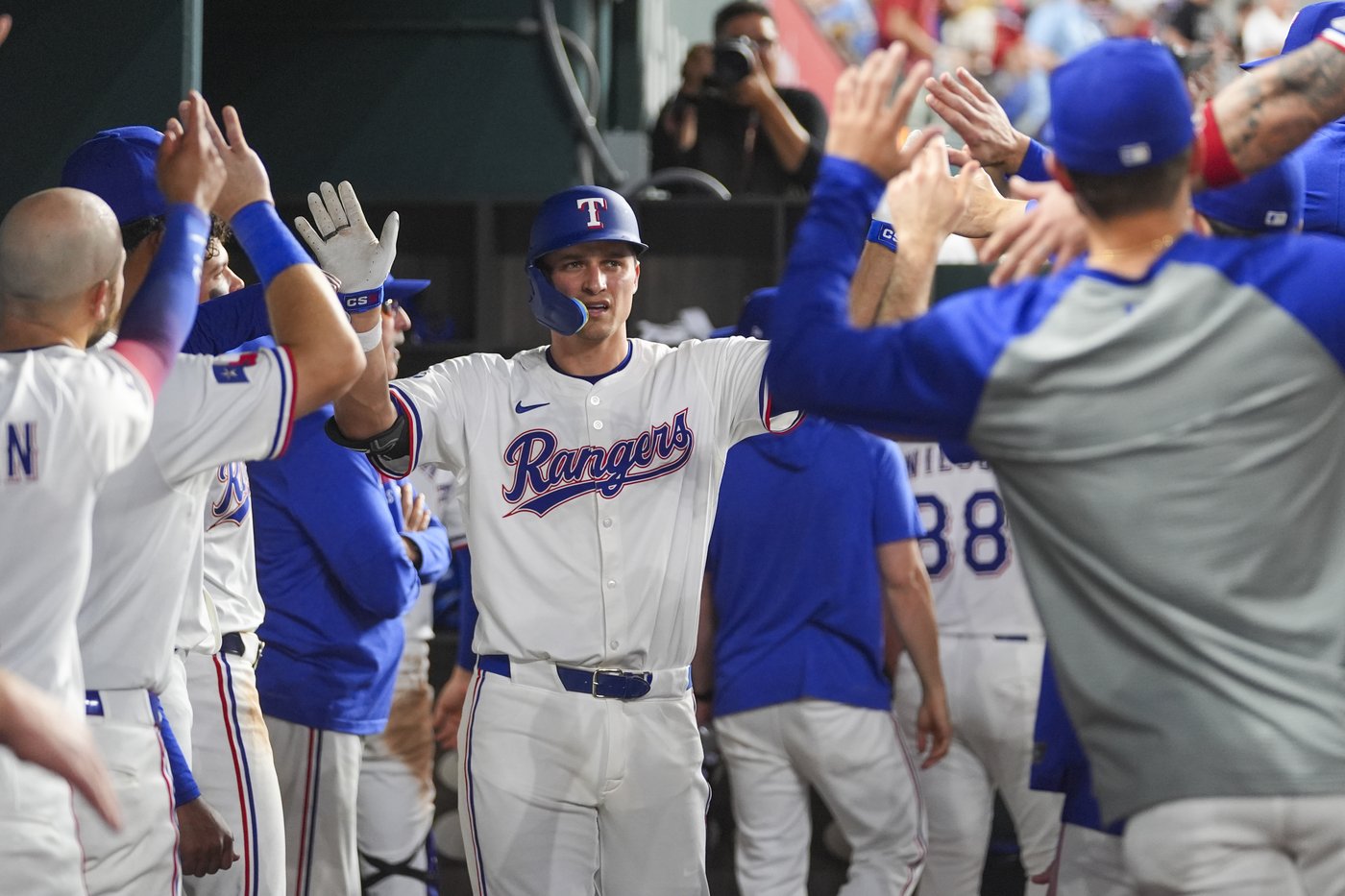 Rangers place SS Corey Seager on 10-day injured list because of a strained right hamstring | iNFOnews.ca Rangers place SS Corey Seager on 10-day injured list because of a strained right hamstring | iNFOnews.ca
