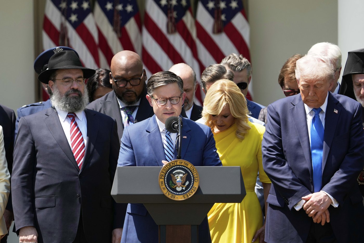 PHOTO COLLECTION: Trump-National Day of Prayer | iNFOnews.ca PHOTO COLLECTION: Trump-National Day of Prayer | iNFOnews.ca