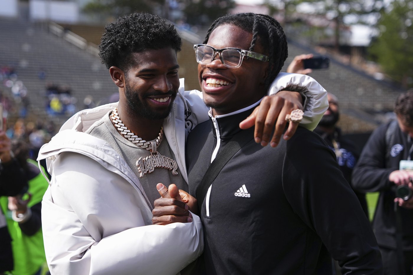 Sanders has no time to enjoy moment of jersey ceremony for son, Hunter as he focuses on spring game | iNFOnews.ca Sanders has no time to enjoy moment of jersey ceremony for son, Hunter as he focuses on spring game | iNFOnews.ca