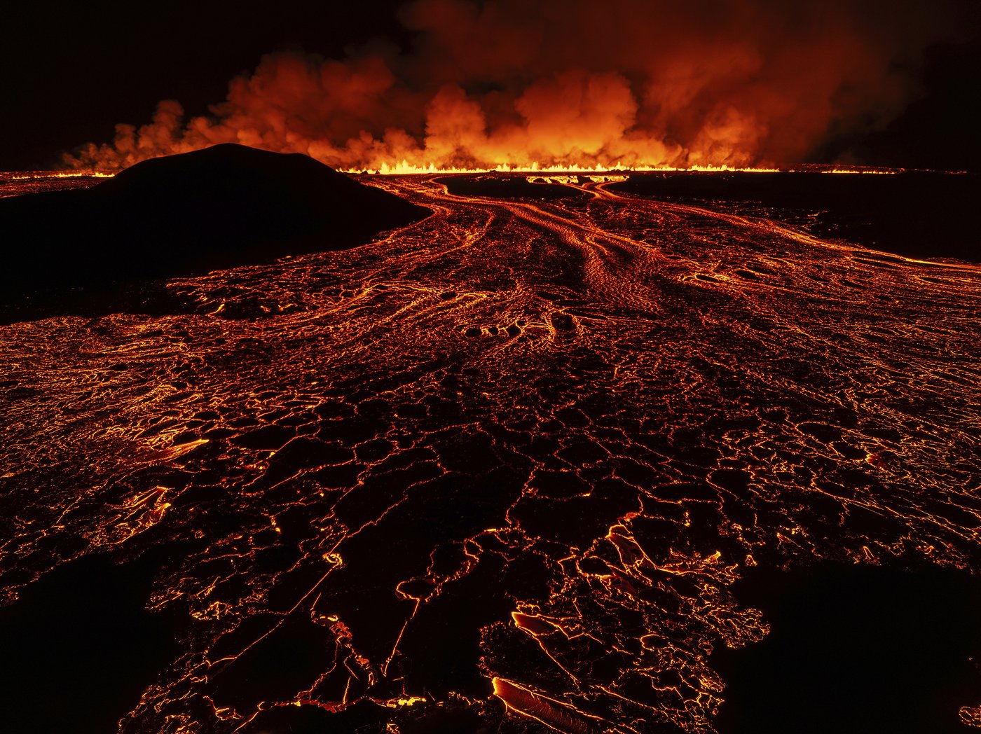 Volcano on Iceland's Reykjanes Peninsula erupts for the 7th time in a year | iNFOnews.ca