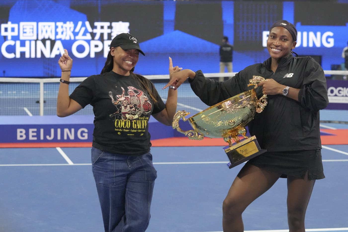 Coco Gauff wins China Open final in straight sets, Sinner and Alcaraz advance in Shanghai | iNFOnews.ca