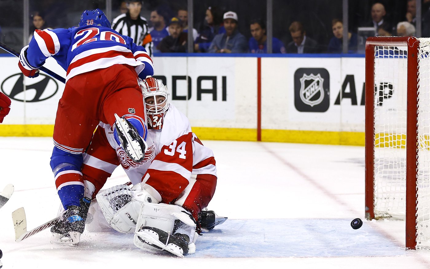 Kreider scores tiebreaking goal in 2nd period as Rangers beat Red Wings 4-1 | iNFOnews.ca Kreider scores tiebreaking goal in 2nd period as Rangers beat Red Wings 4-1 | iNFOnews.ca