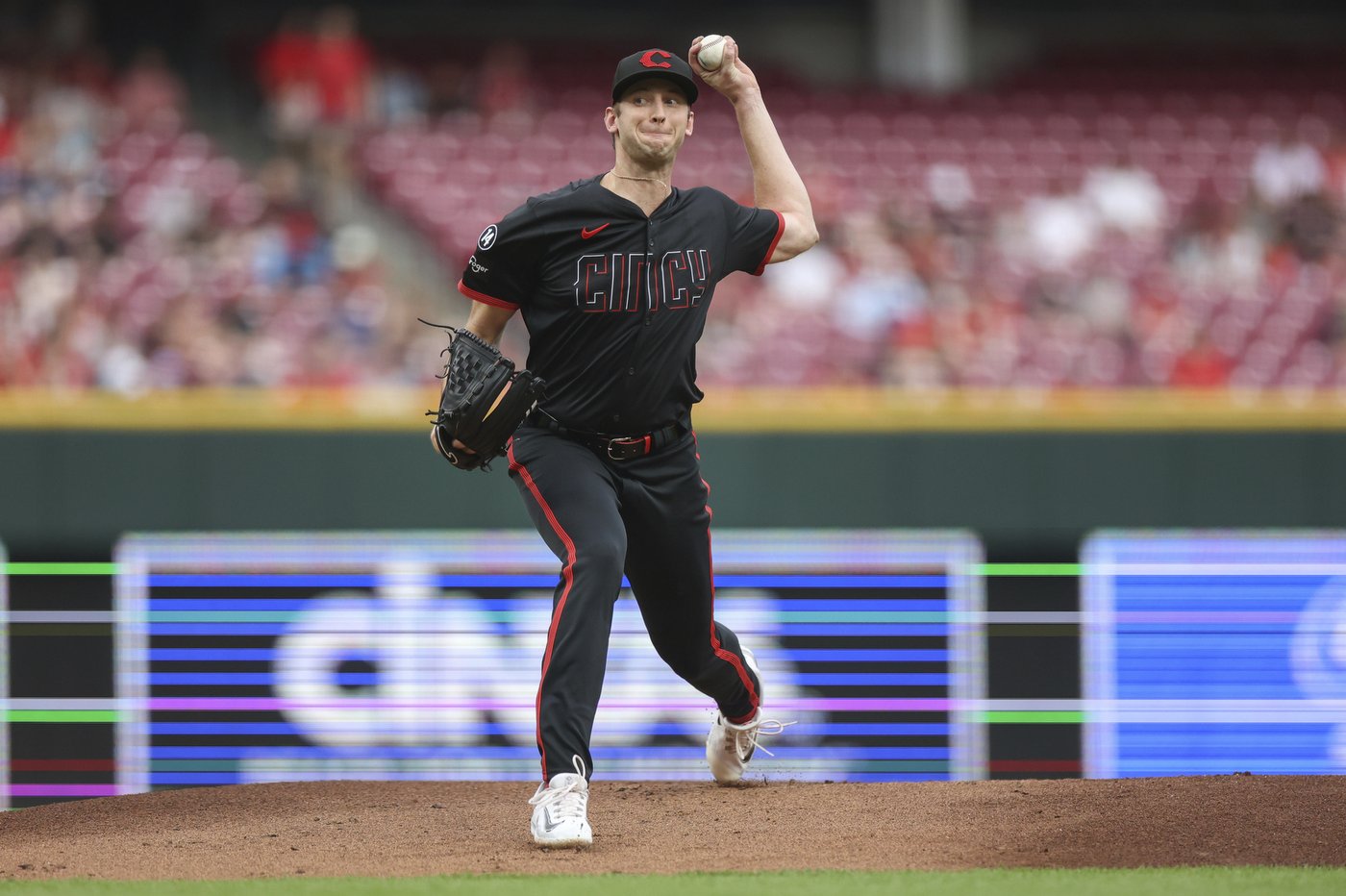 D-backs and Reds suspended after 6 innings by rain, will resume Saturday | iNFOnews.ca D-backs and Reds suspended after 6 innings by rain, will resume Saturday | iNFOnews.ca