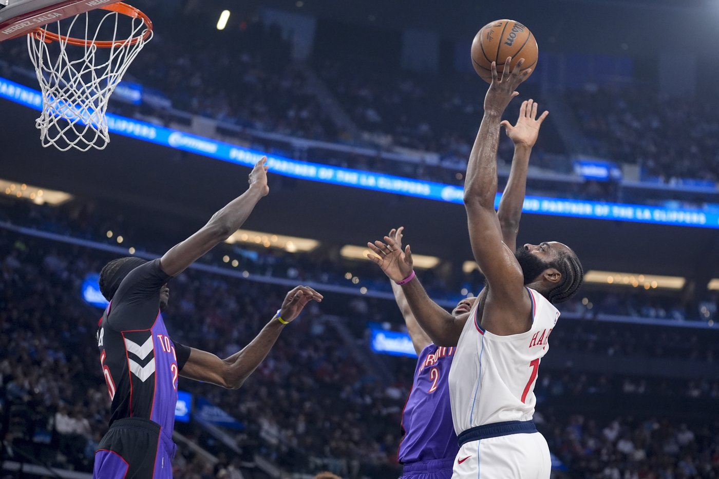 Harden, Powell score 24 points apiece as Clippers edge Raptors 105-103 | iNFOnews.ca Harden, Powell score 24 points apiece as Clippers edge Raptors 105-103 | iNFOnews.ca