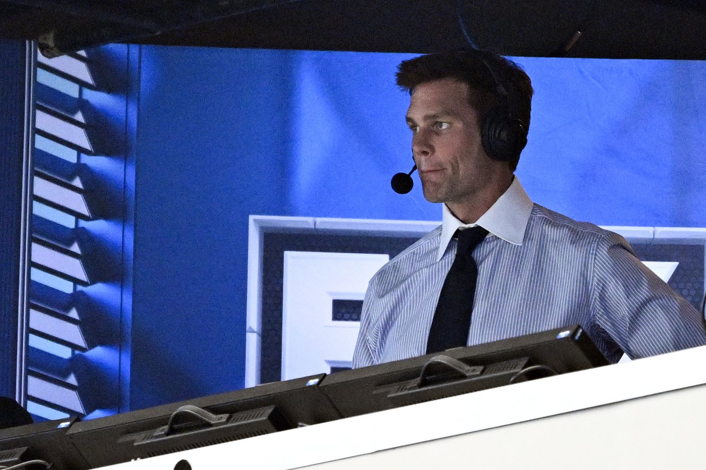 Fox exec calls Brady rumors 'a never-ending, merry-go-round' of narratives | iNFOnews.ca