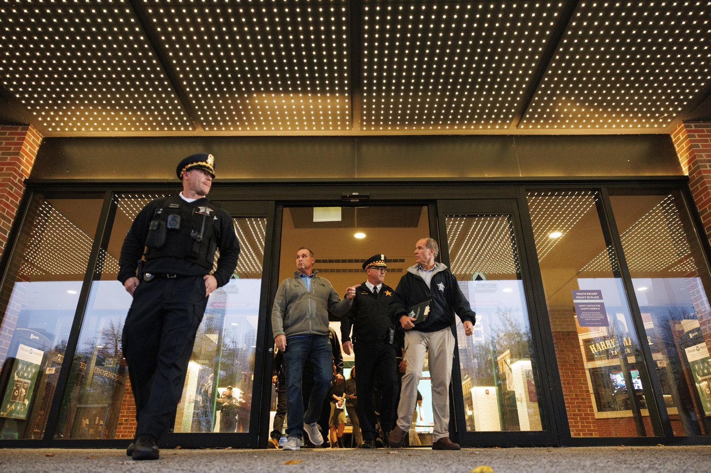 Disgruntled fired employee kills two workers at Chicago's Navy Pier, police say | iNFOnews.ca Disgruntled fired employee kills two workers at Chicago's Navy Pier, police say | iNFOnews.ca