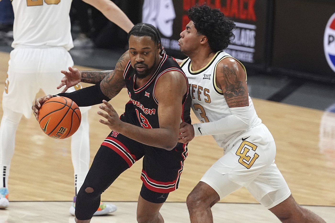 Roberts scores 20 points, Arceneaux has big 2nd half as No. 5 Houston holds off Colorado 69-59 | iNFOnews.ca Roberts scores 20 points, Arceneaux has big 2nd half as No. 5 Houston holds off Colorado 69-59 | iNFOnews.ca