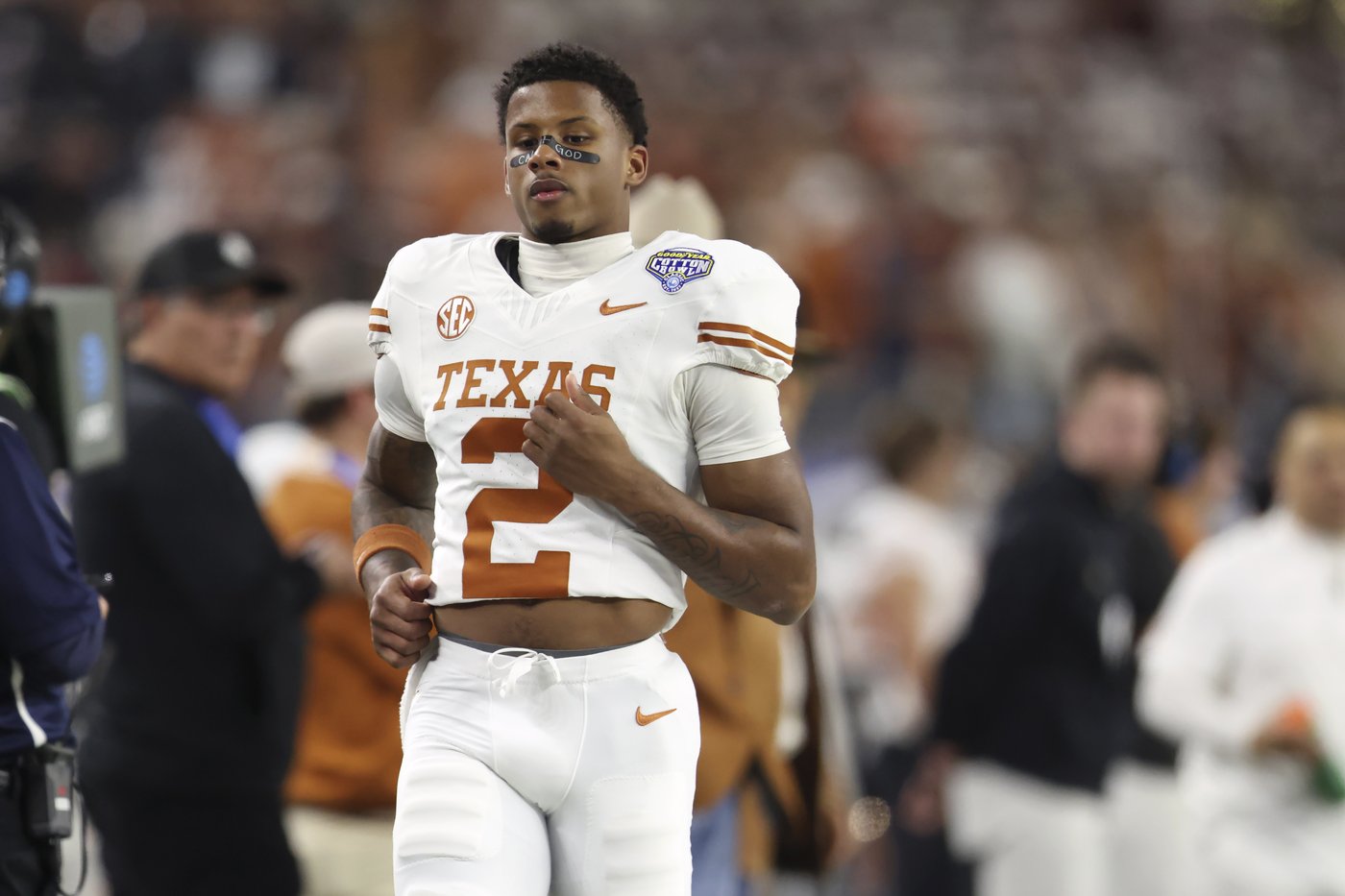Texas receiving leader Matthew Golden missed big part of Cotton Bowl semi with apparent foot issue | iNFOnews.ca