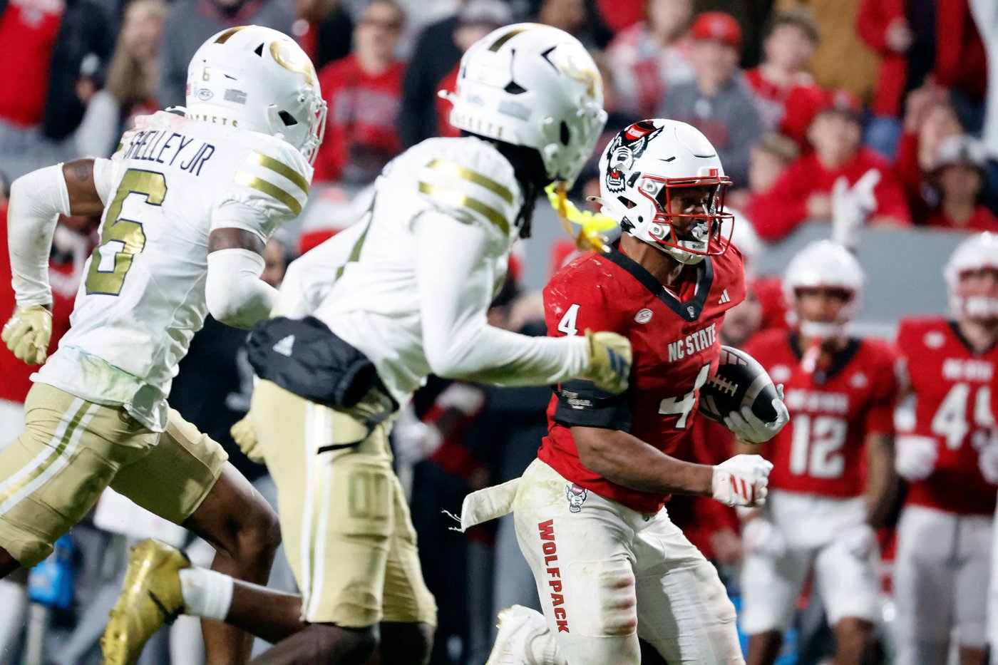Scott, Bailey power NC State to 48-36 upset of No. 8 Georgia Tech for Yellow Jackets' 1st loss | iNFOnews.ca