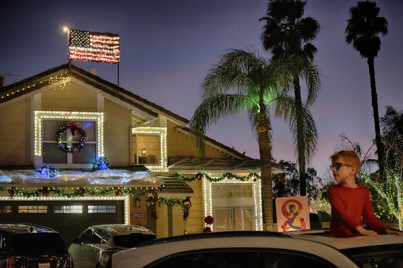 Elaborate holiday light displays are making spirits bright in a big way | iNFOnews.ca