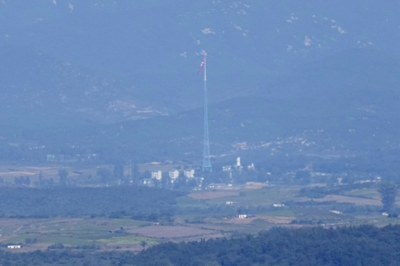 North Korea's Kim threatens to destroy South Korea with nuclear strikes if provoked | iNFOnews.ca