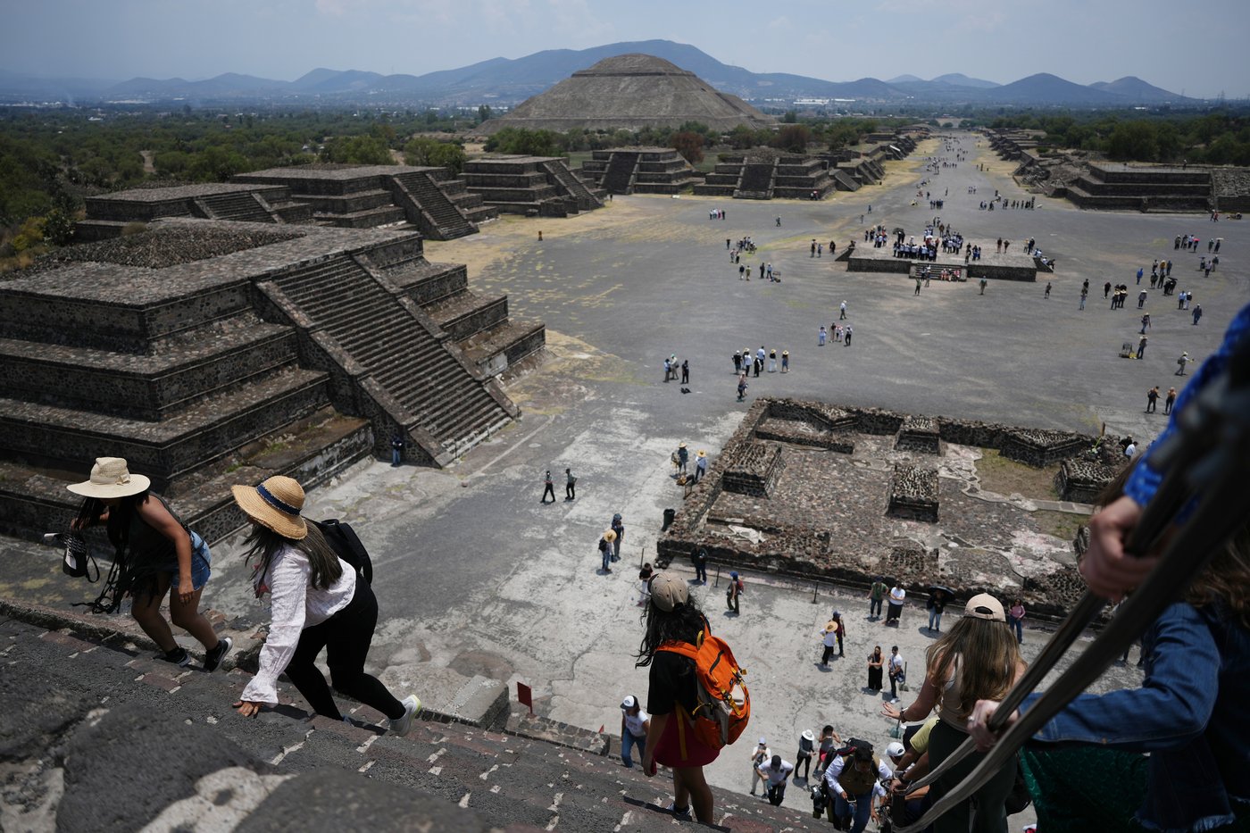 The top photos of the day by AP's photojournalists | iNwheels
