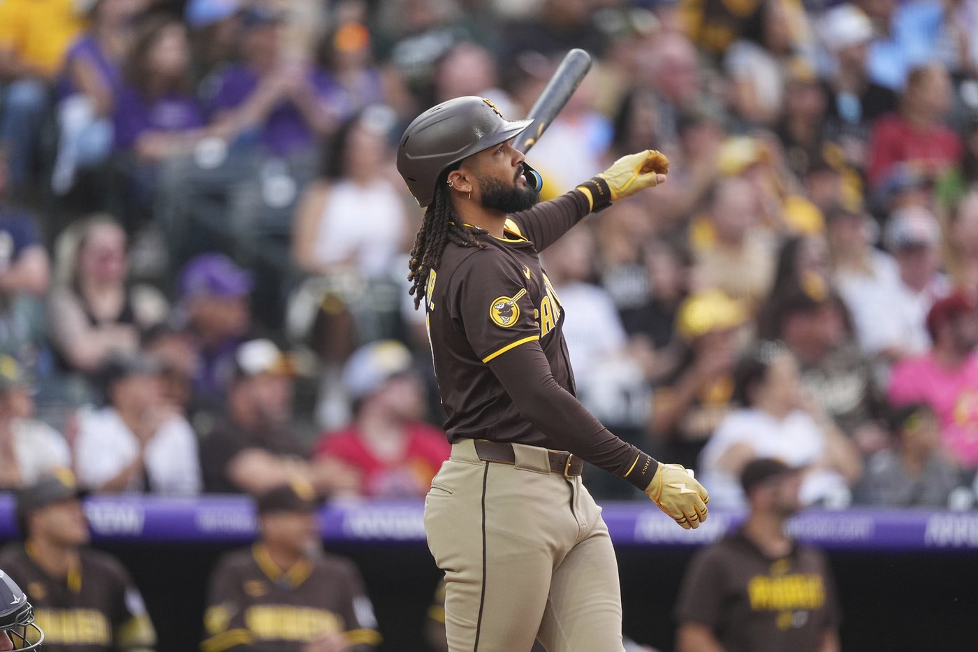 Tatís homers, Padres beat Rockies 10-8 to end 5-game skid | iNFOnews.ca