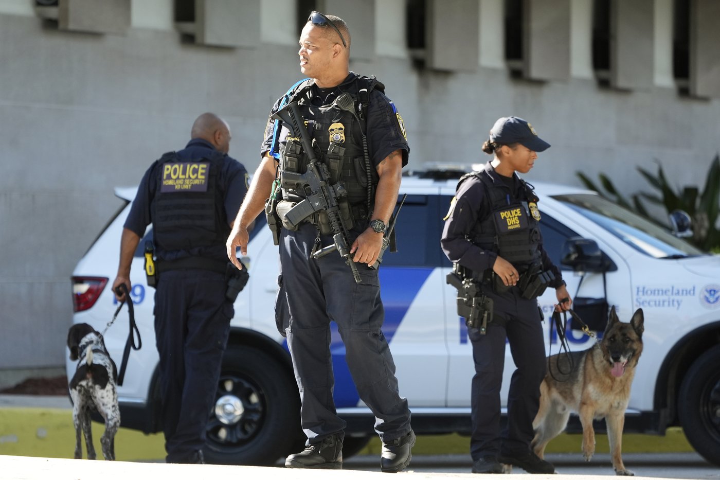 US to seek attempted assassination charge against man accused of staking out Trump at golf course | iNFOnews.ca