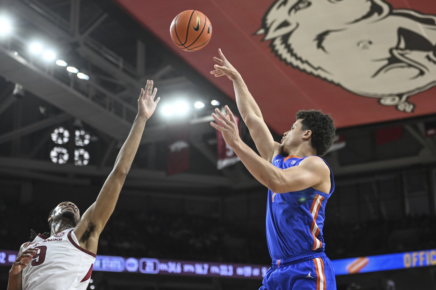 Clayton breaks Florida record with a 3 in 42nd consecutive game | iNFOnews.ca