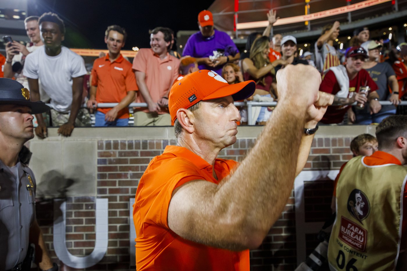 College football chaos helped Swinney remind No. 10 Clemson not to overlook Wake Forest | iNFOnews.ca College football chaos helped Swinney remind No. 10 Clemson not to overlook Wake Forest | iNFOnews.ca