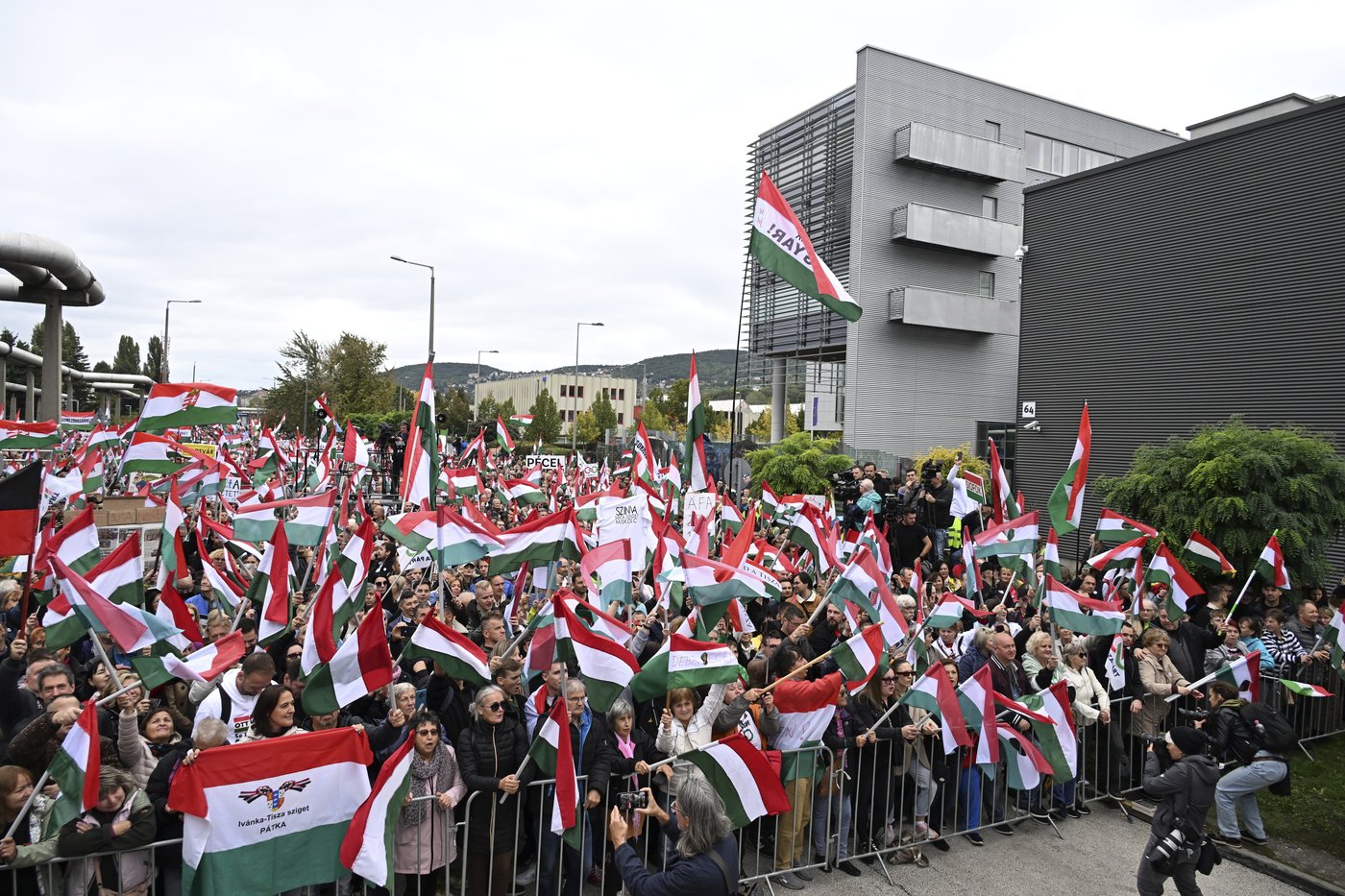 Hungarians protest state media 'propaganda factory' and demand unbiased press | iNFOnews.ca
