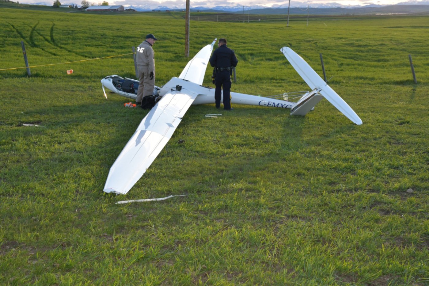 Alberta glider pilot had working parachute, limited experience deploying: report | iNFOnews.ca Alberta glider pilot had working parachute, limited experience deploying: report | iNFOnews.ca