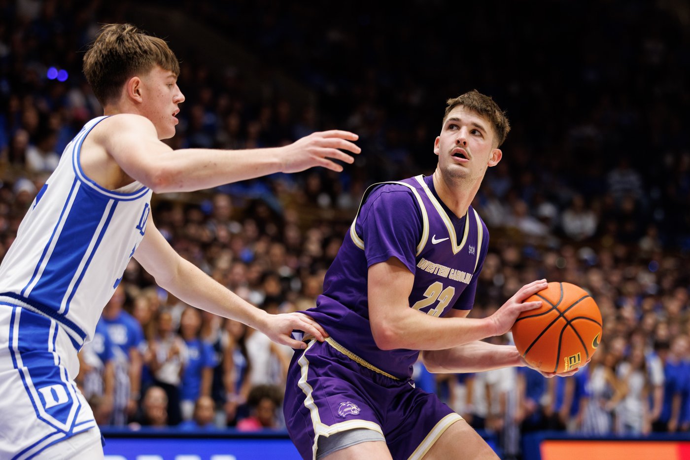 Cameron Boozer scores 25, helps No. 6 Duke top Western Carolina 95-54 in Blue Devils' 1st home game | iNFOnews.ca Cameron Boozer scores 25, helps No. 6 Duke top Western Carolina 95-54 in Blue Devils' 1st home game | iNFOnews.ca