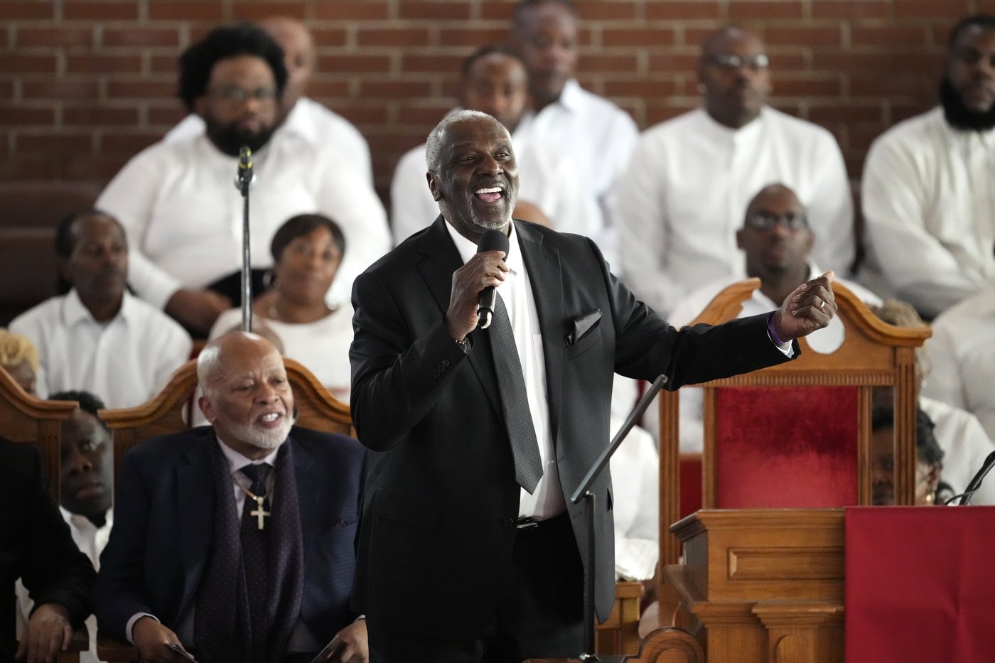 Cissy Houston mourned by Dionne Warwick, politicians and more at longtime church | iNFOnews.ca